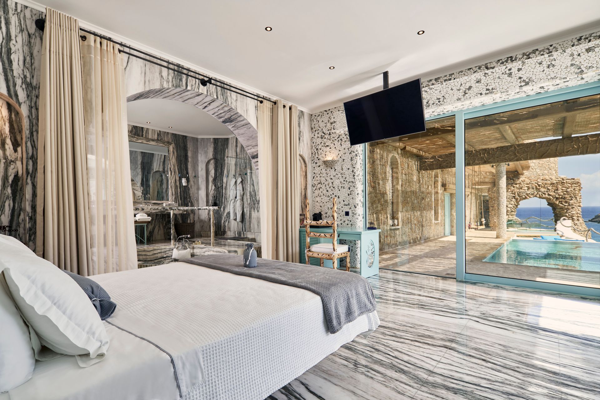 Afterglow Cave Pond Suite | Two-Bedroom