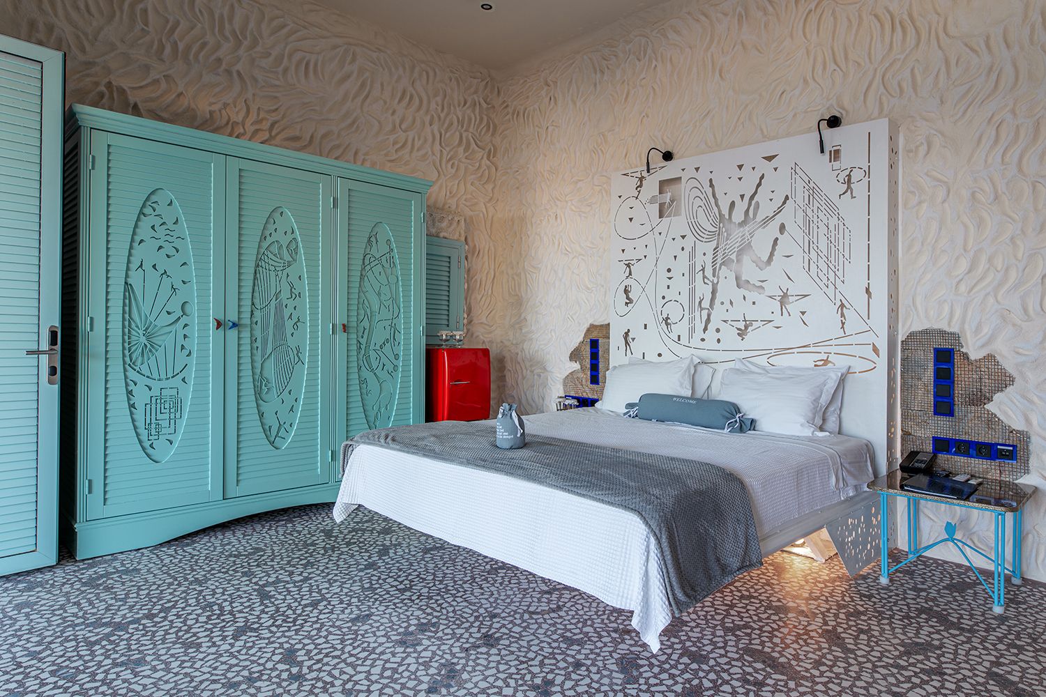 Junior Sea View Suite With Pond