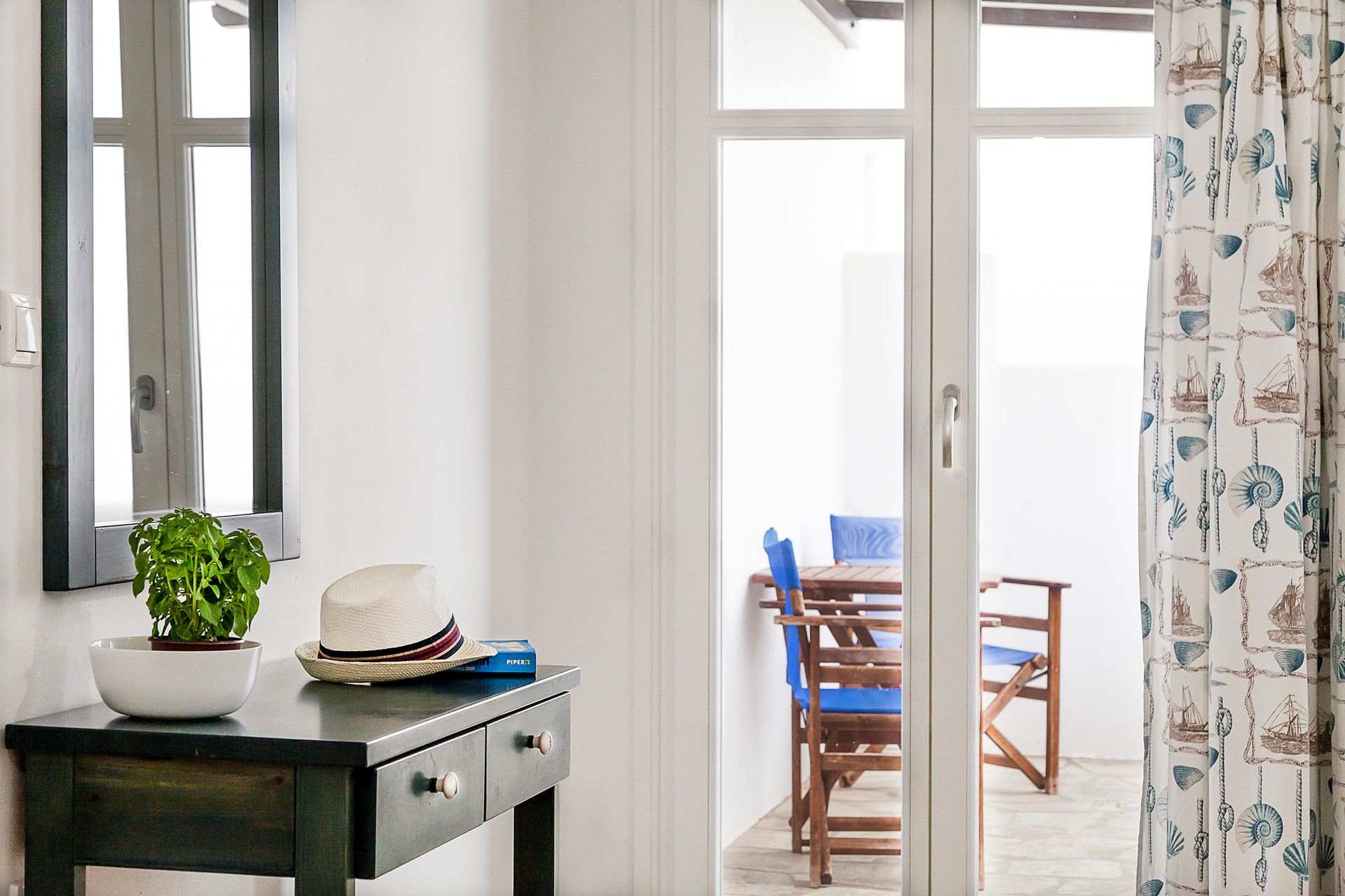 Apartment with Surrounding View