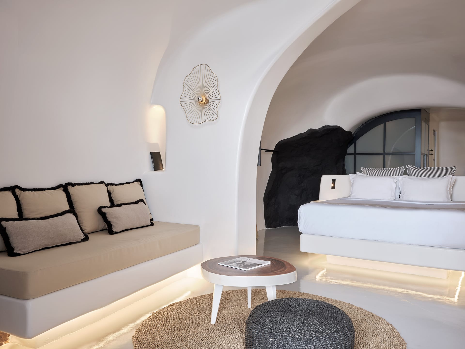 Private Suite with Hot Tub &amp; Sharing Pool (3gsts)