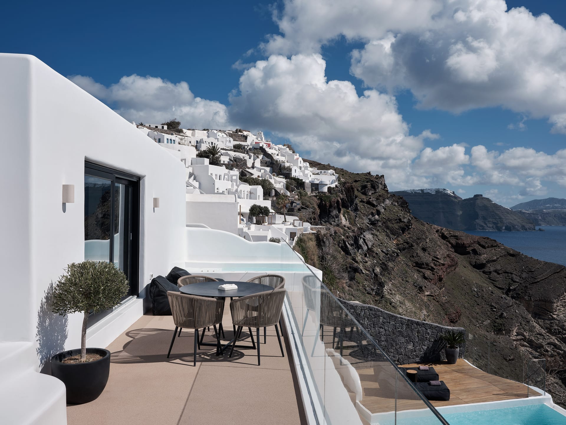 Olvos Villa