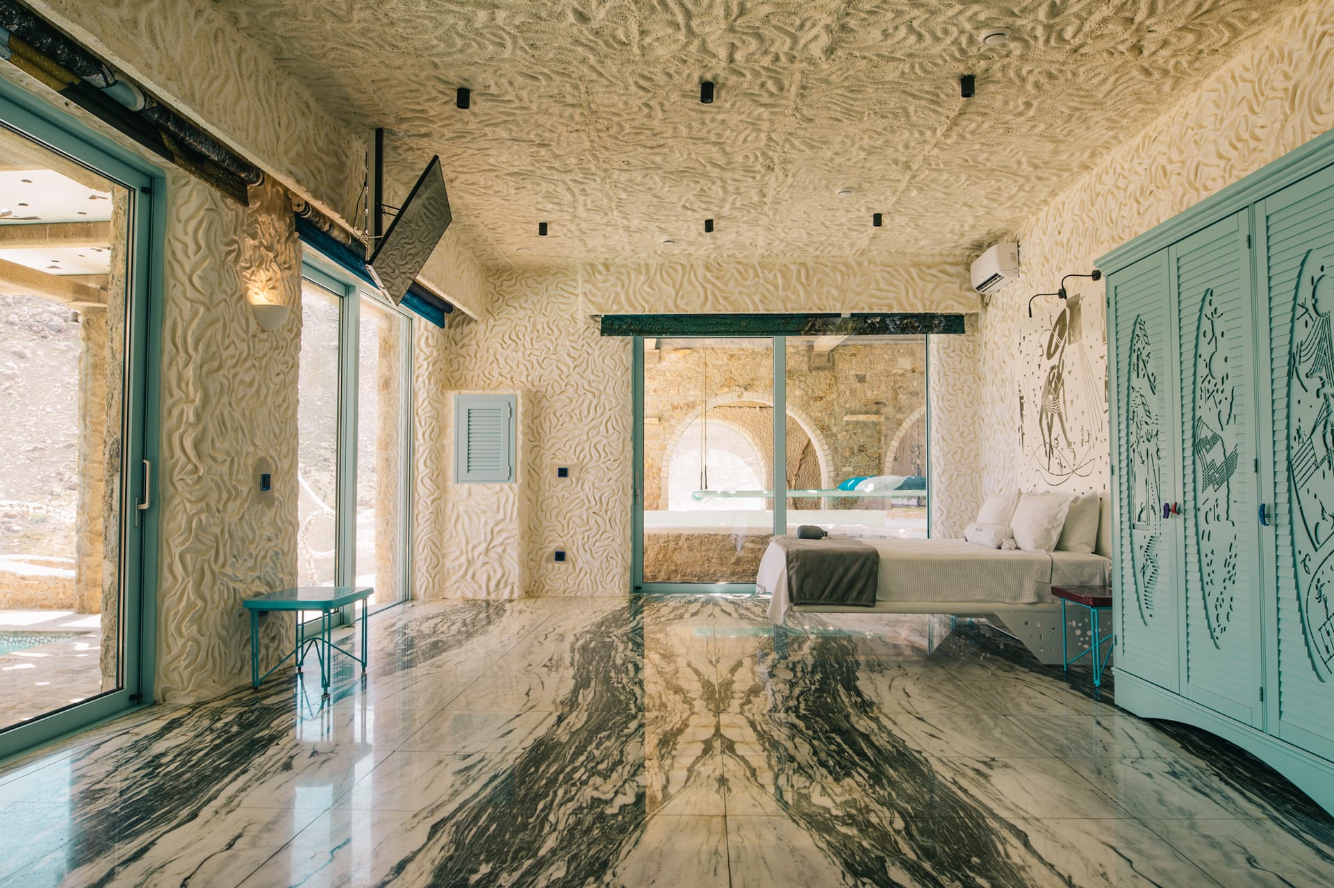 Rebel Souls Heart Pool One Bedroom Suite