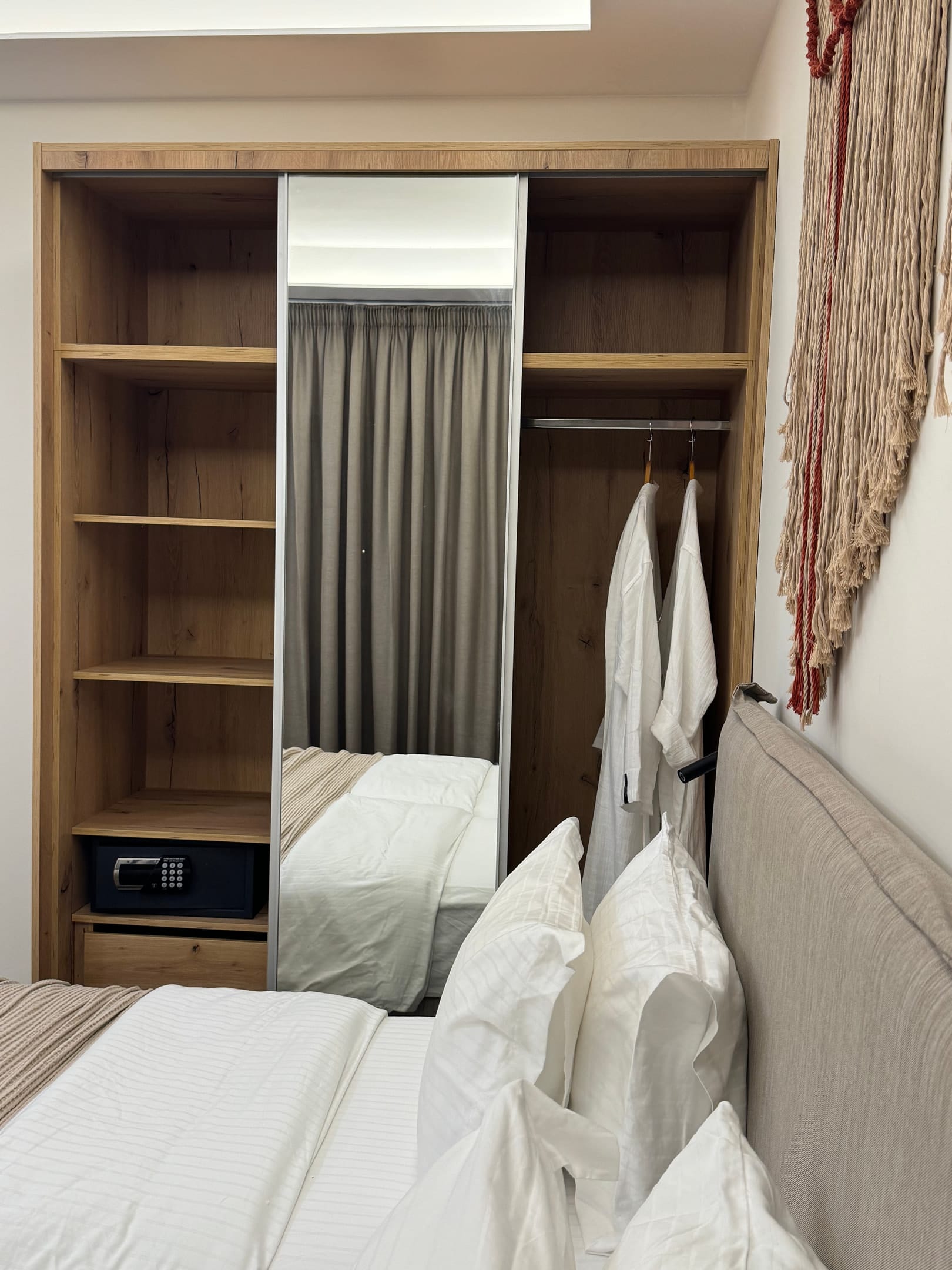 Executive Double Room with Partial Sea View