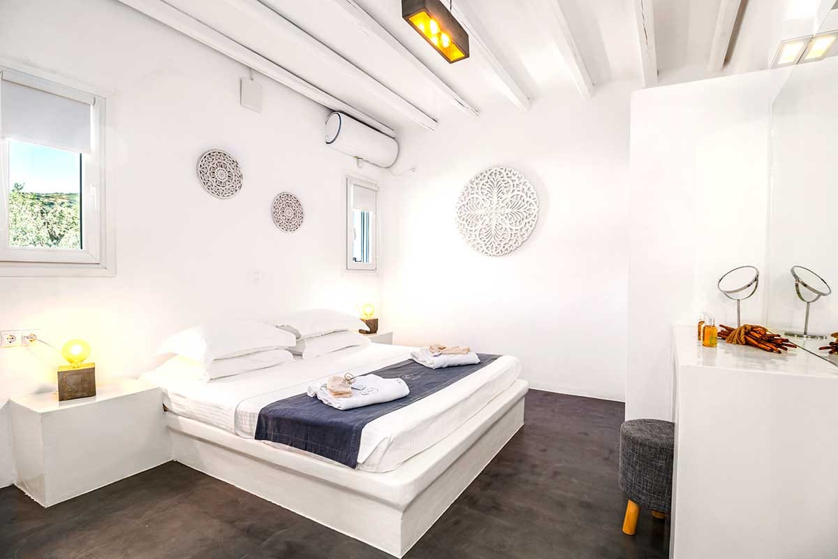 Luxury Suite with Jacuzzi