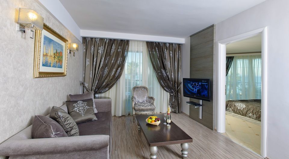 Deluxe Suite Sea View