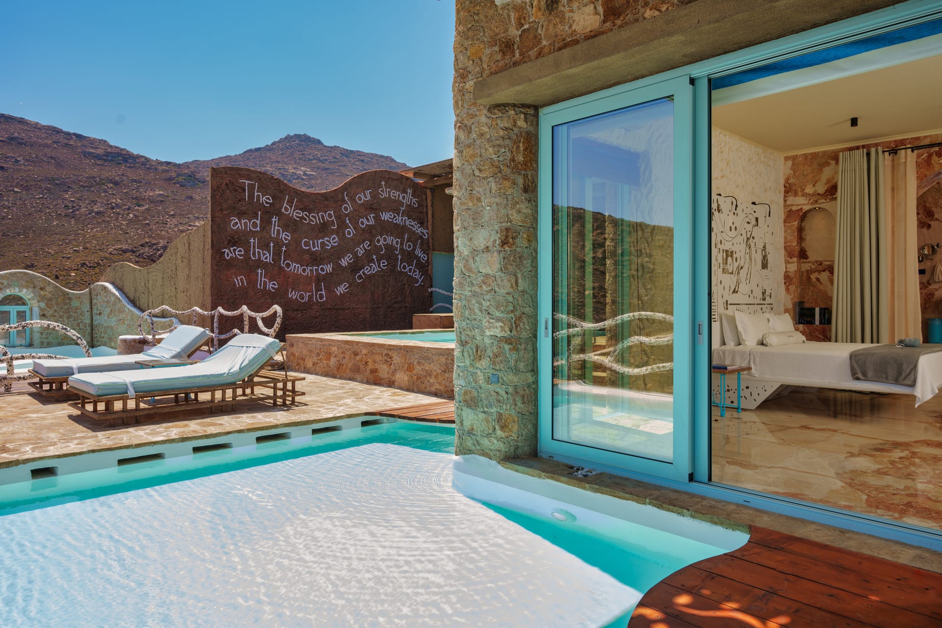 Alpha Love Heart Pool Suite