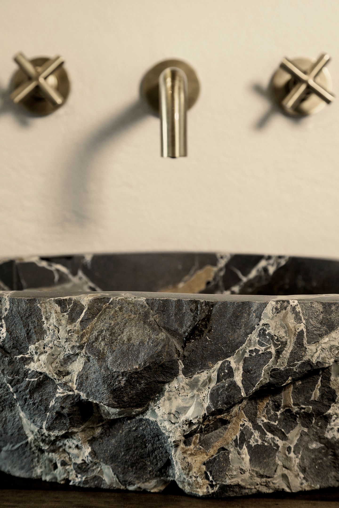 Signature Pool Suite - Outdoor Whirlpool Bath &amp; Sea Front