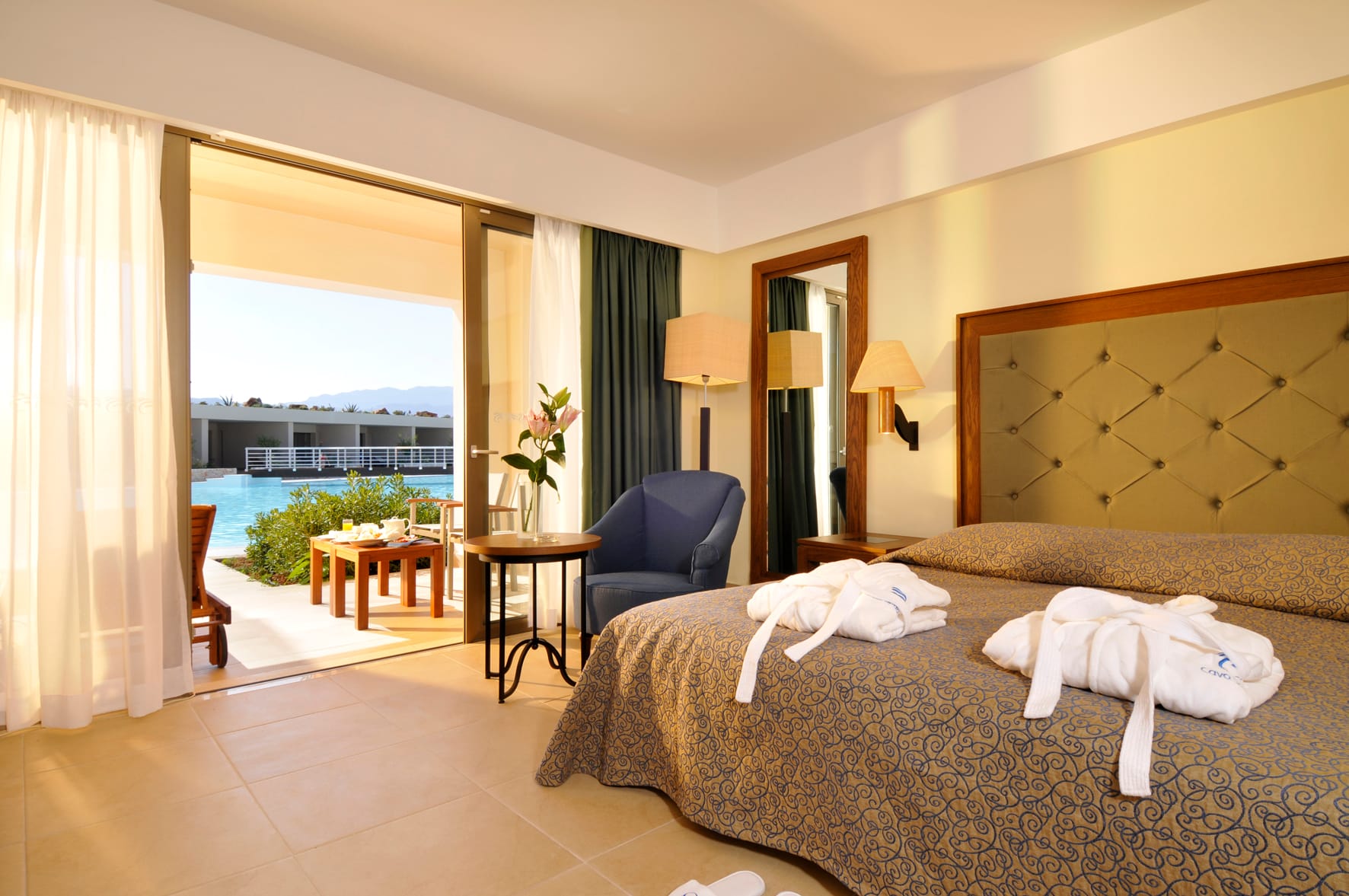 Deluxe Double Room Direct Pool Access