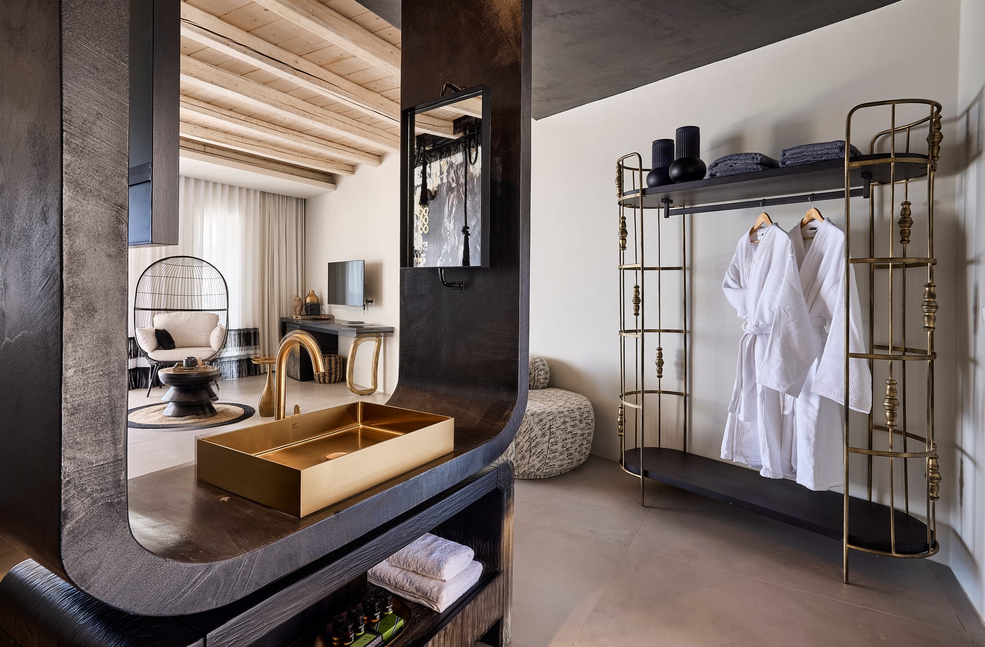 Signature Suite with Sea View &amp; Hot-Tub