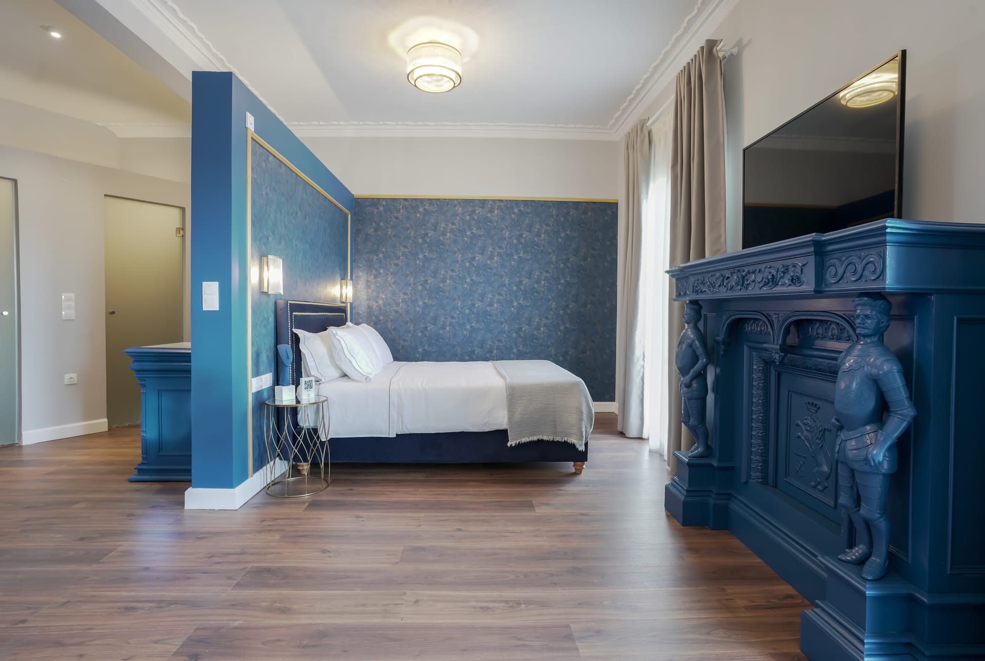 MORA Signature Suite with Sea View