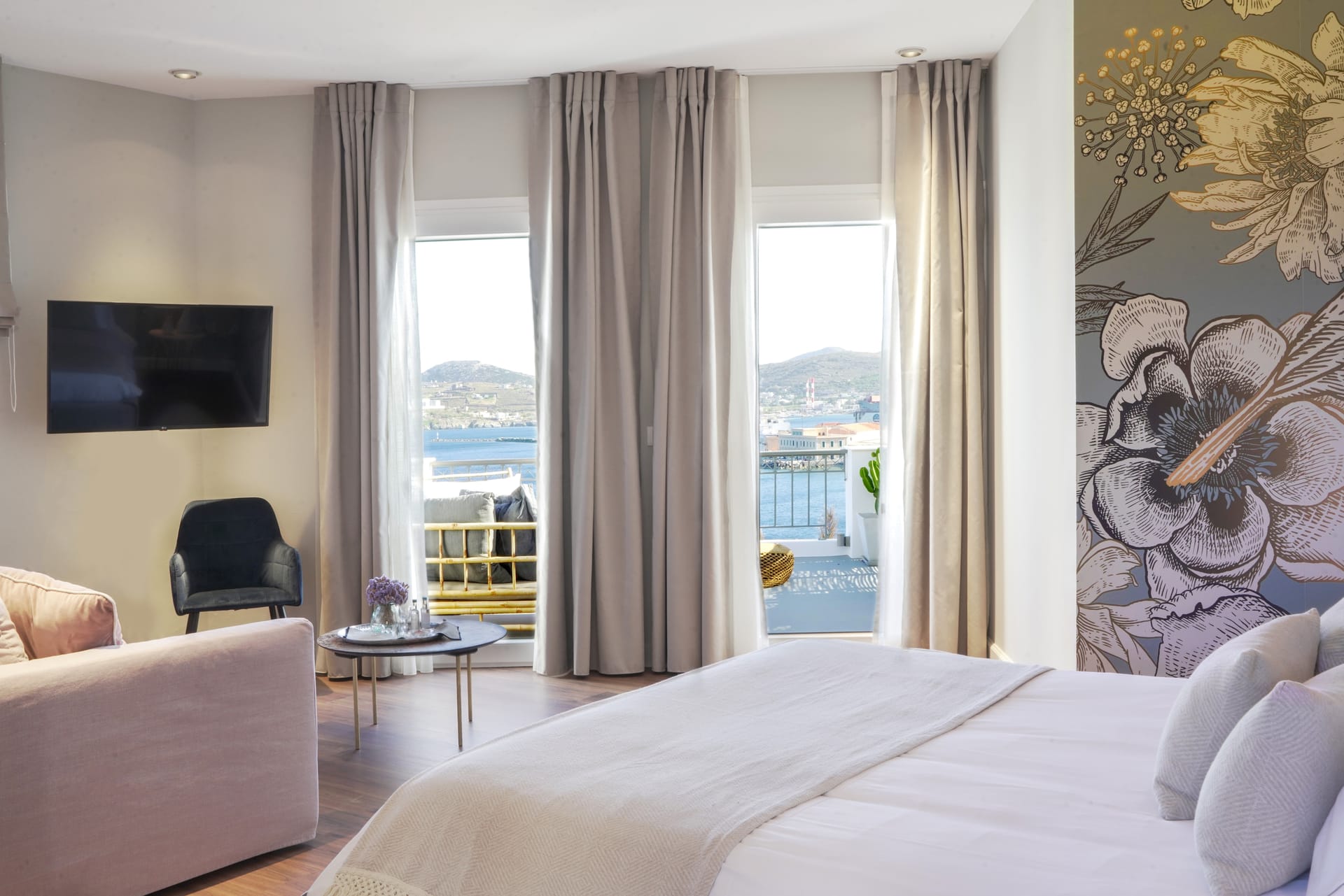 La Seniora Panoramic Suite with Sea View