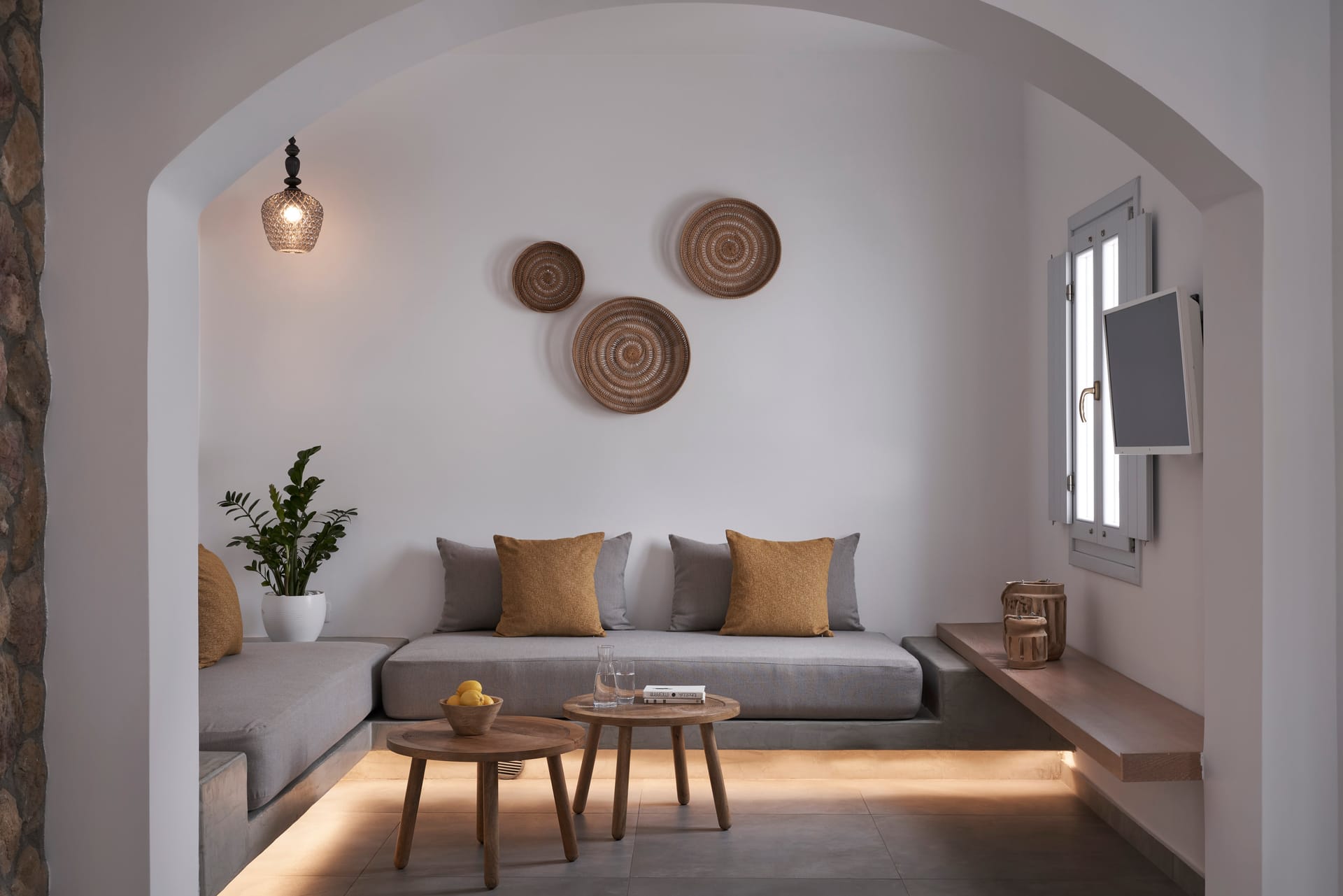 Deluxe One Bedroom Suite