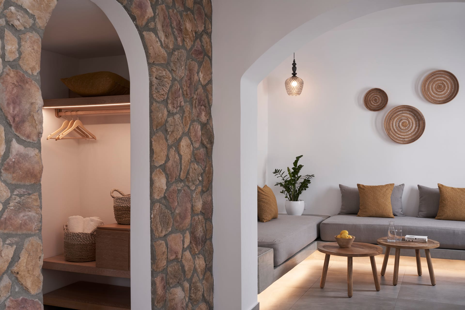 Deluxe One Bedroom Suite