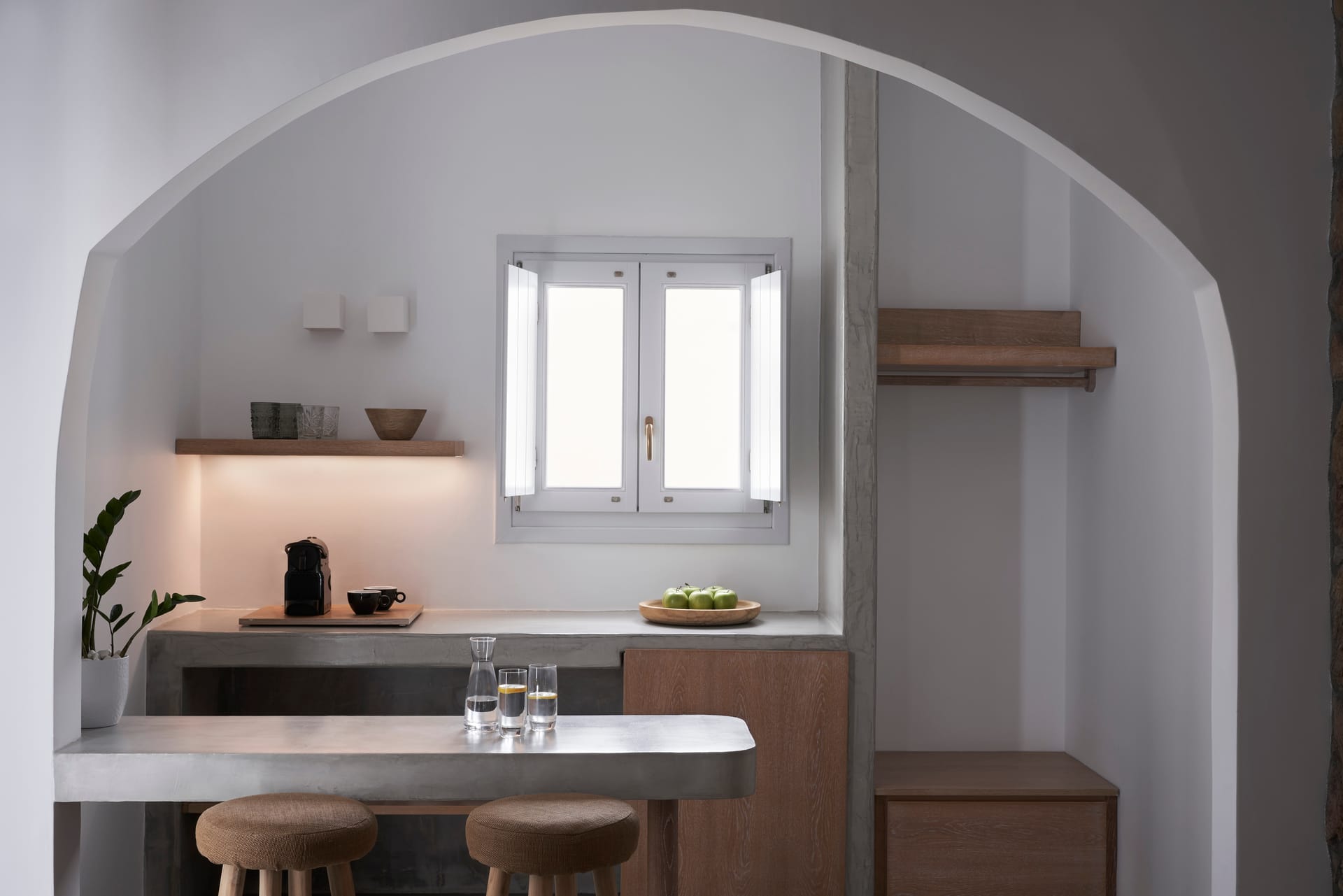 Deluxe One Bedroom Suite