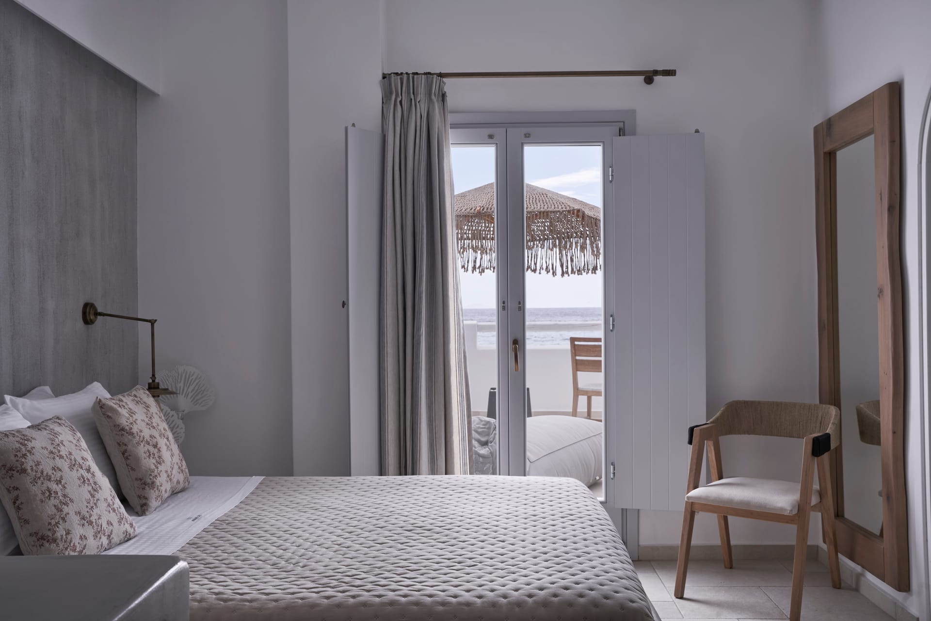 Deluxe Double Room with Sea View and Jacuzzi