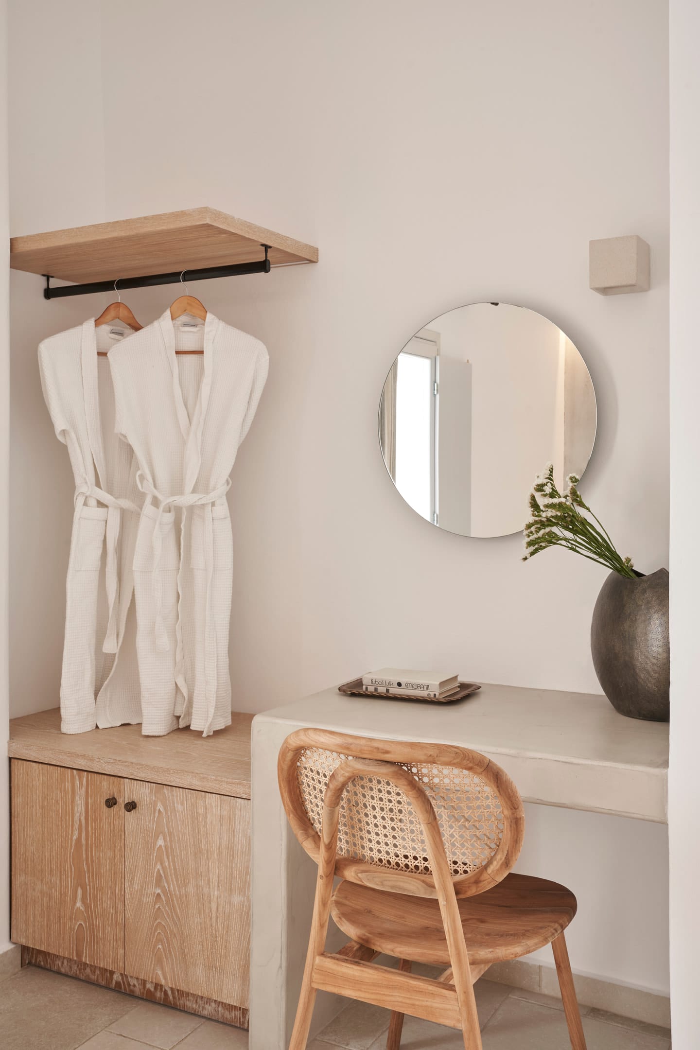 Deluxe One Bedroom Suite With View and Jacuzzi