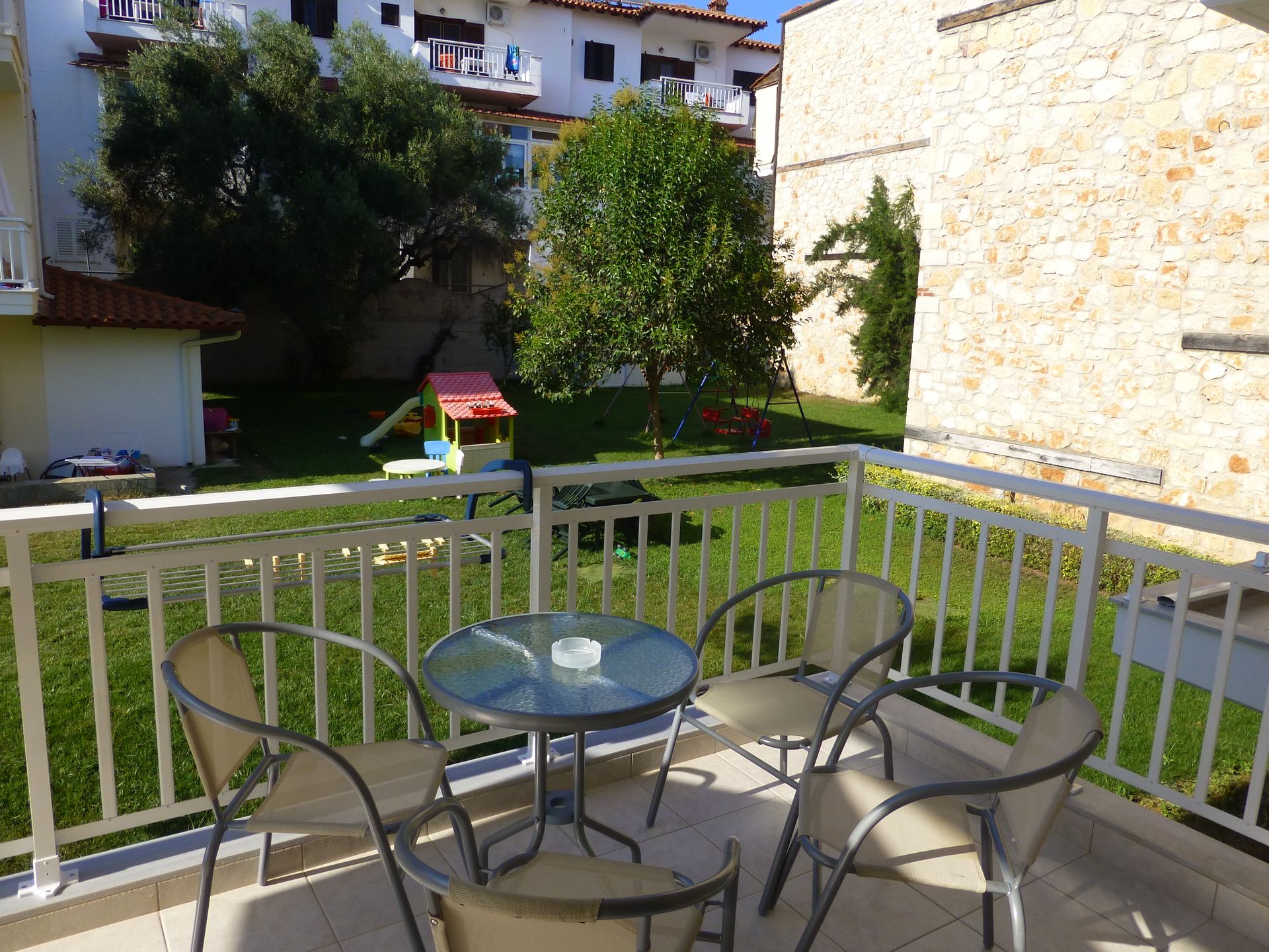 Superior One Bedroom Apartment [1]