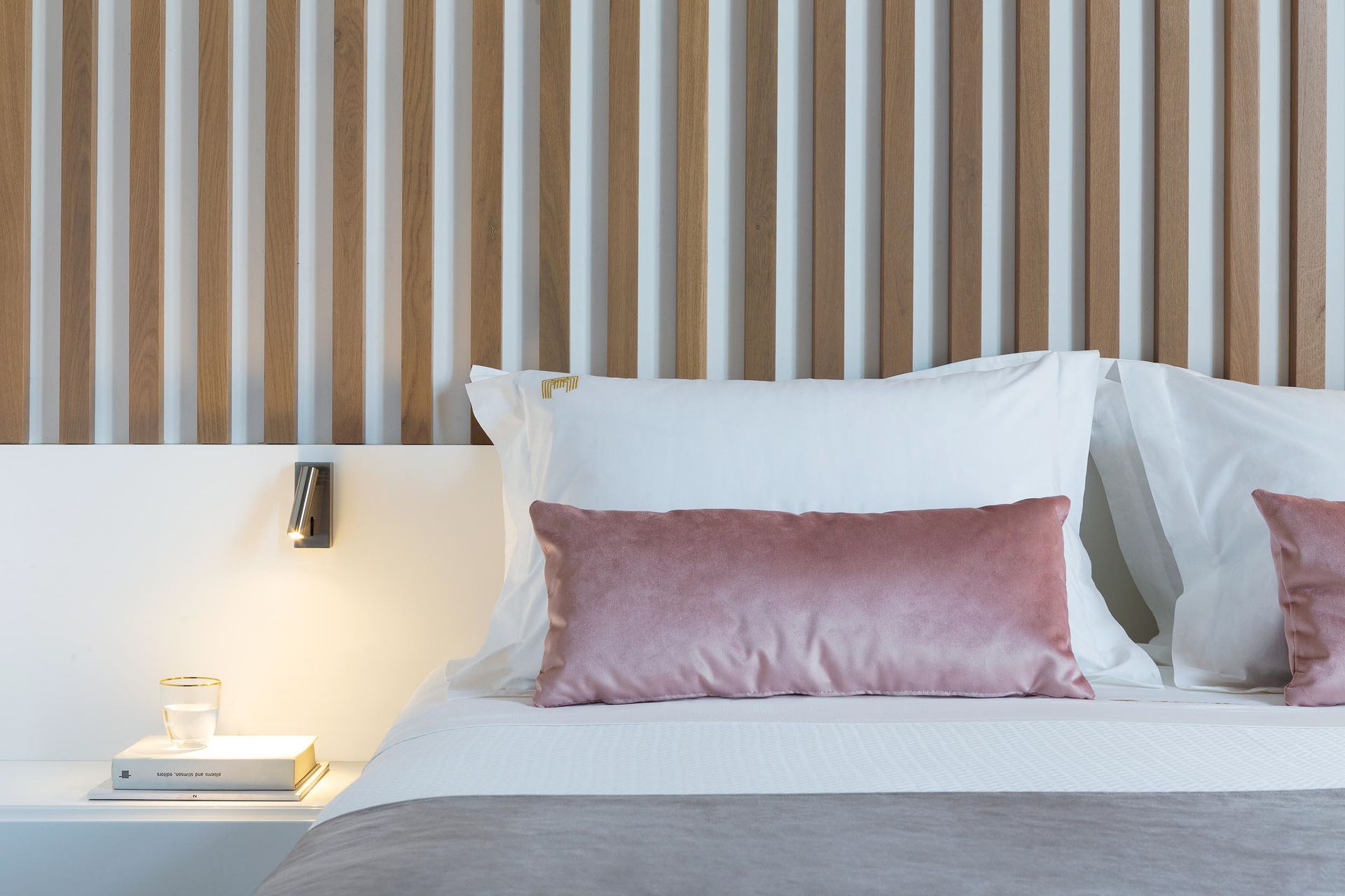 Duplex suite with spa bath (Morganite) | 33m2