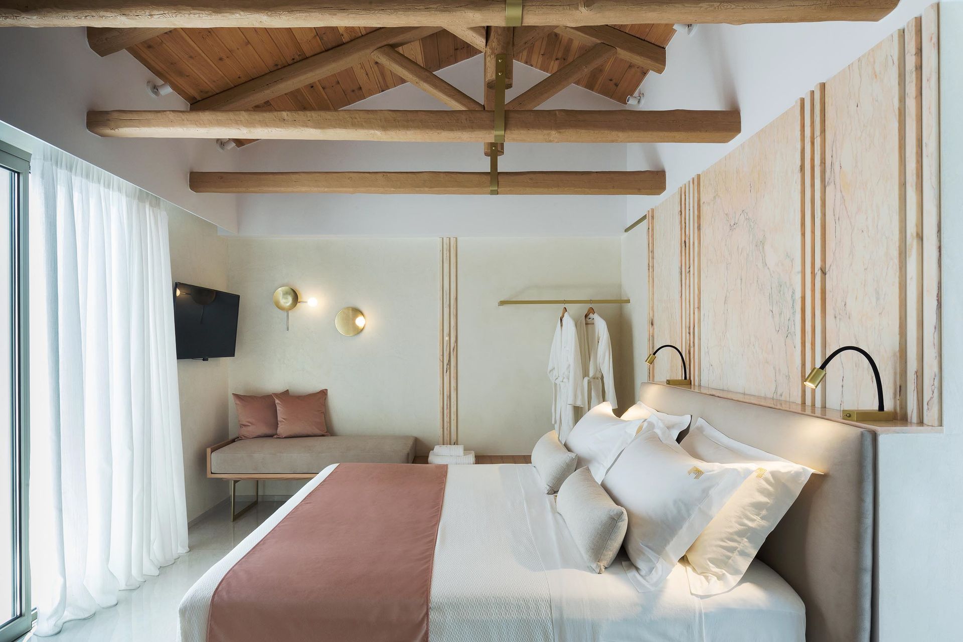 Honeymoon suite with spa bath (Coral) | 23m2