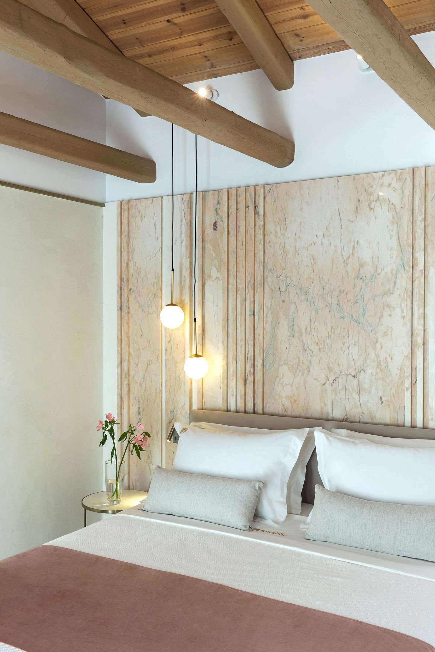 Honeymoon suite with spa bath (Sunstone) | 23m2