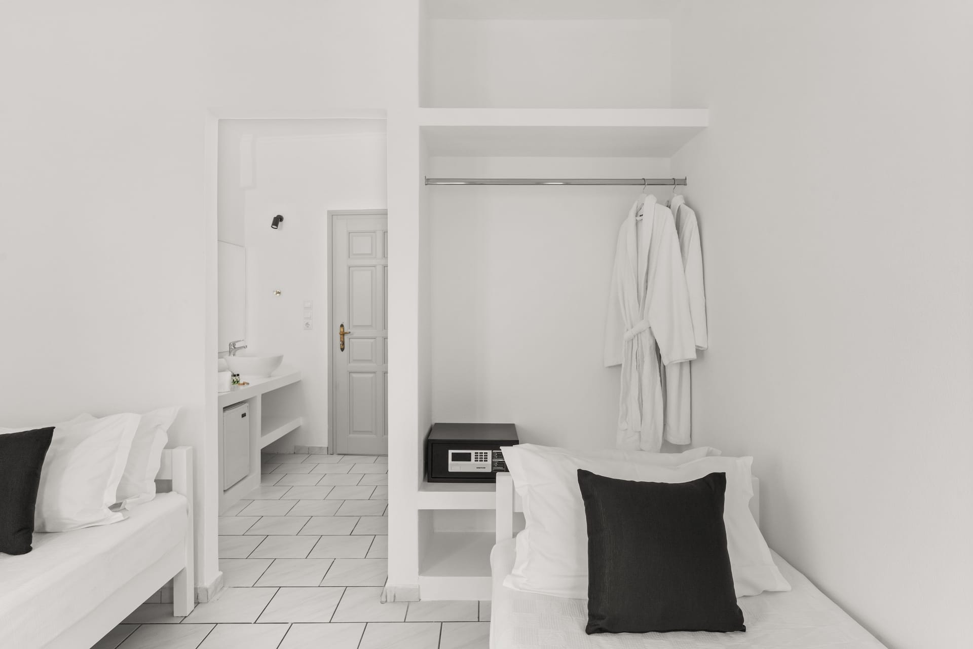 Friends and Family Room with Sea View