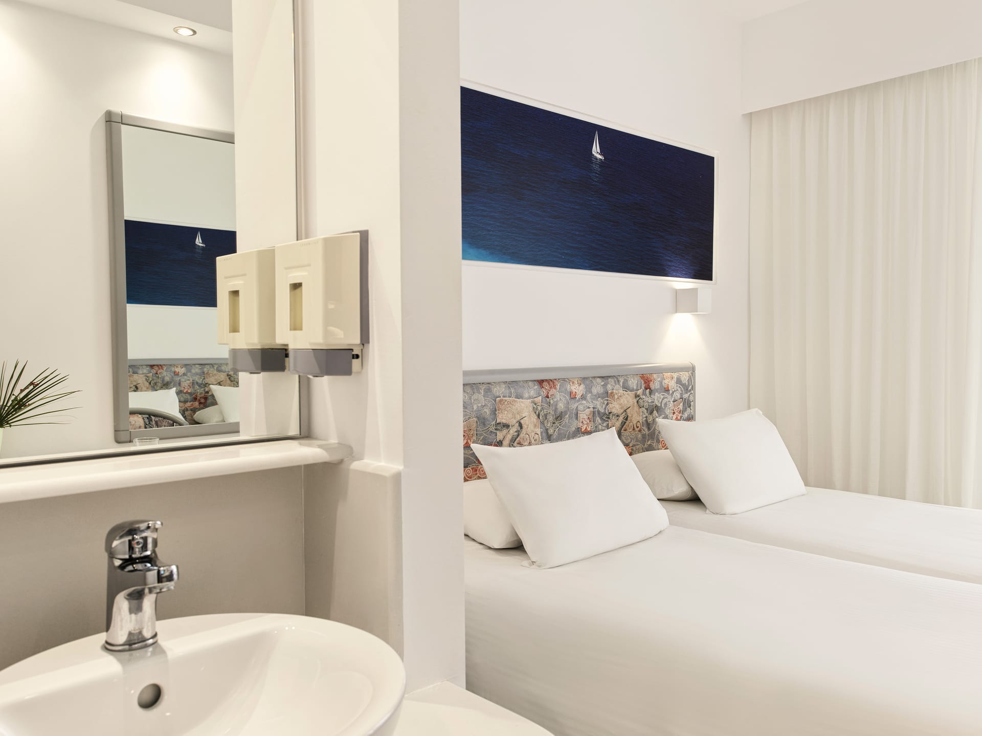 Club Twin Room Park View