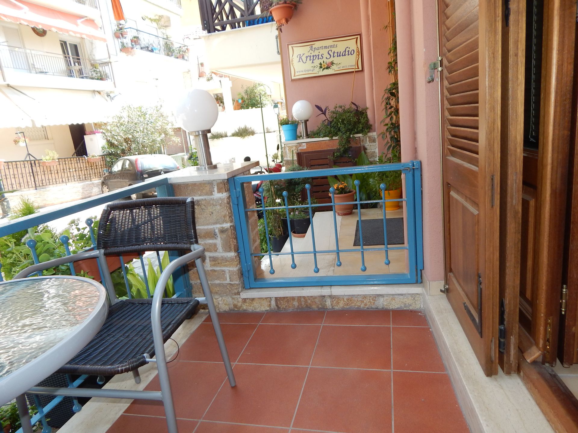 No1 - Classic Studio