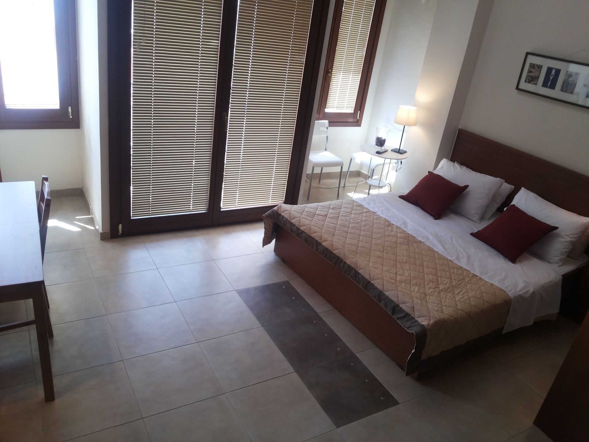 No4 - Studio with Sea View - Split Level