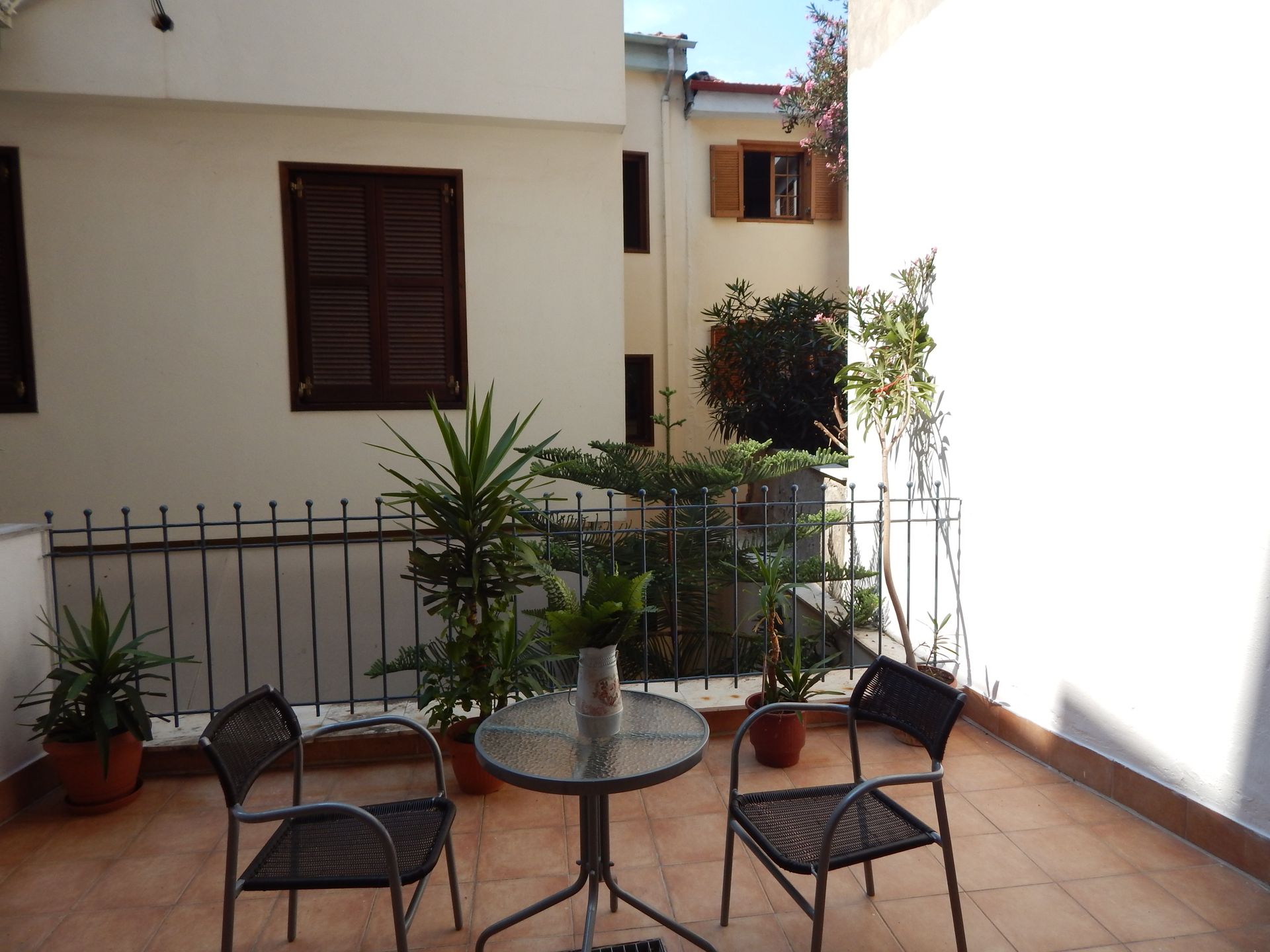 No5 - Studio with Terrace