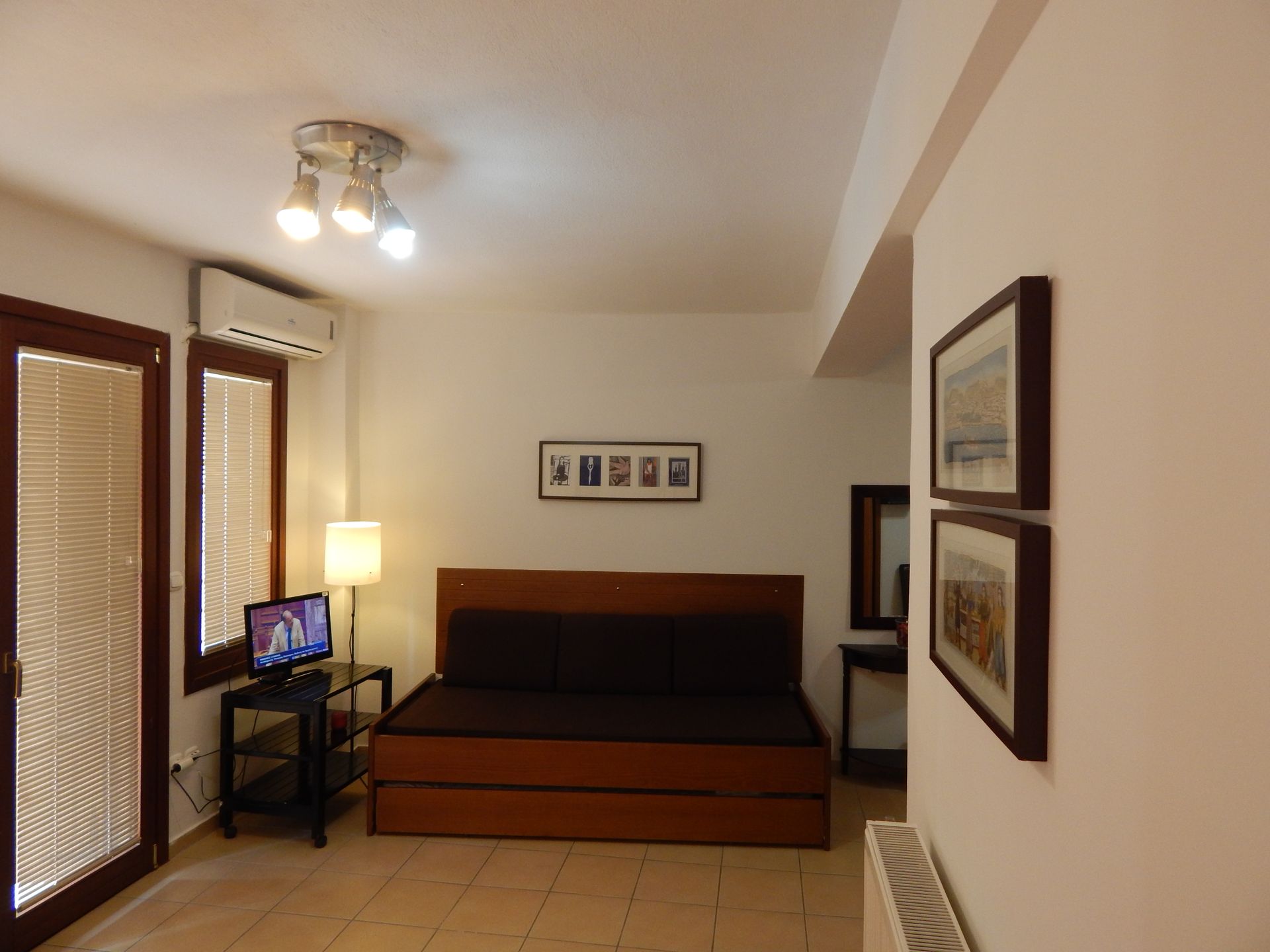 No5 - Studio with Terrace