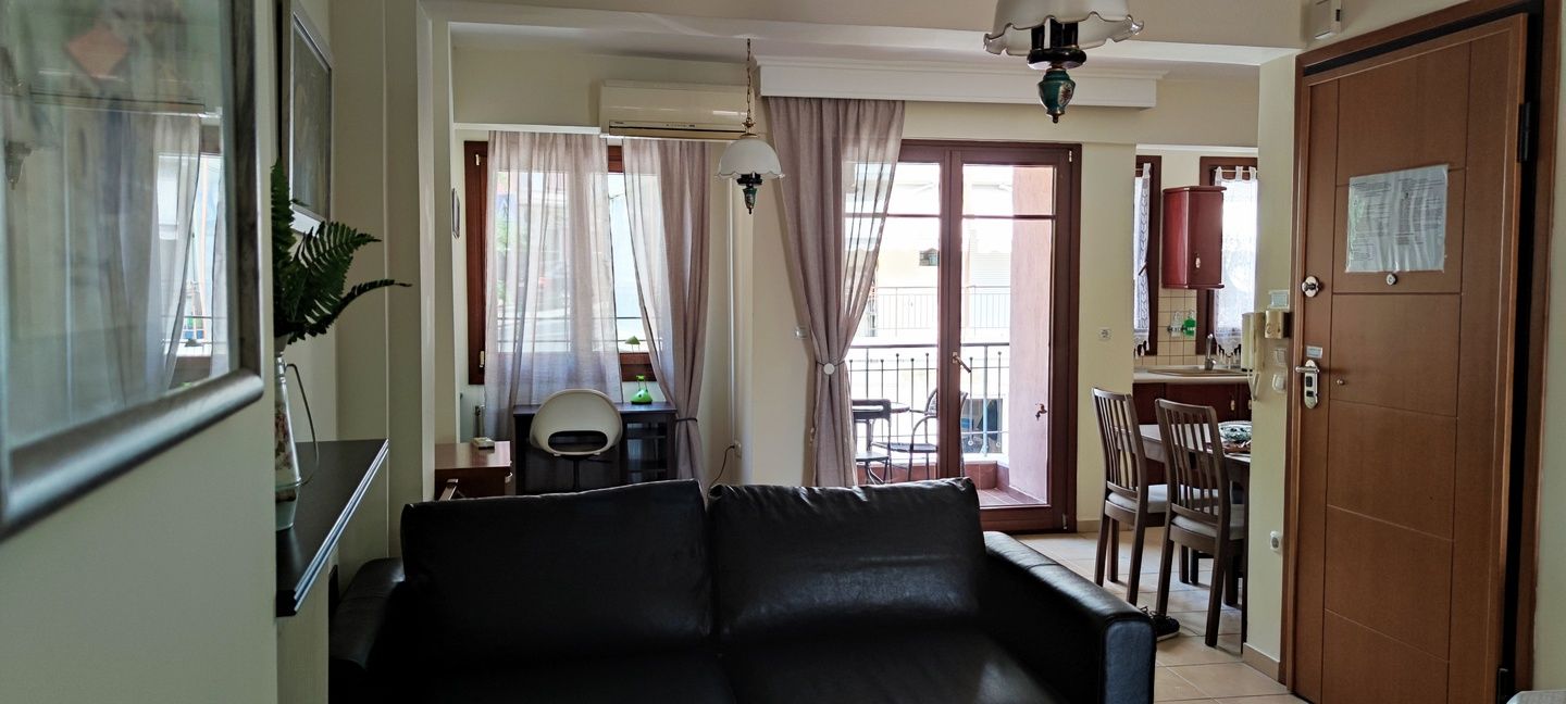 No6 - Apartment with separate room