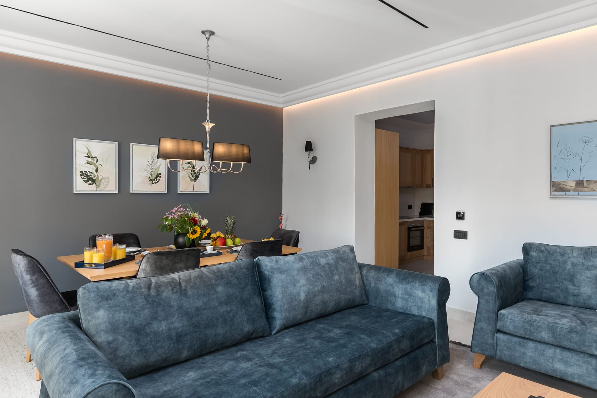 Deluxe Suite Side Sea View