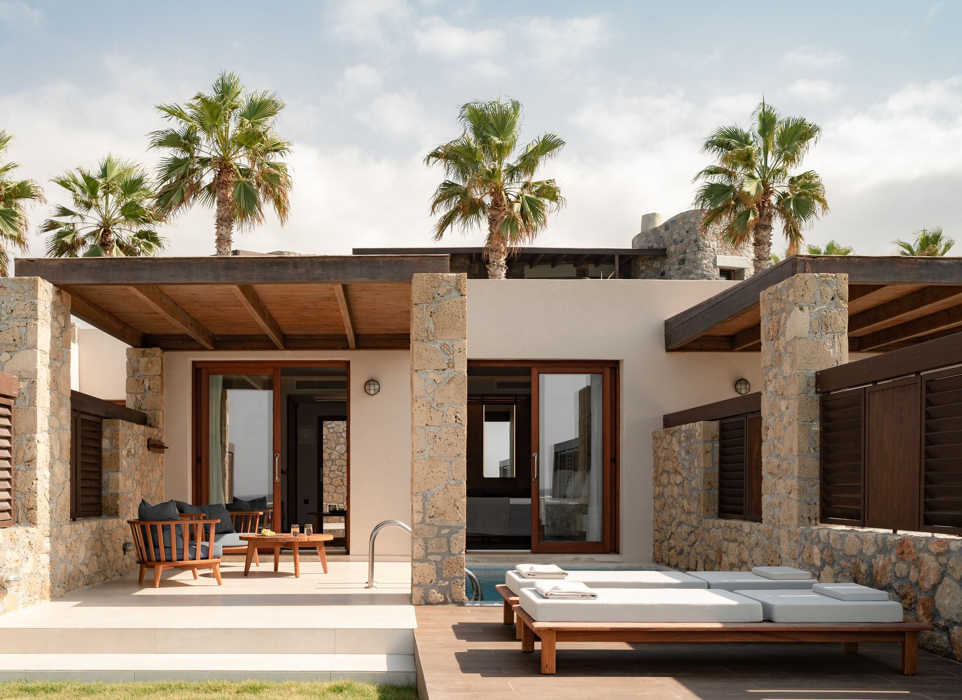 JUNIOR SUITE SEA FRONT WITH PRIVATE POOL