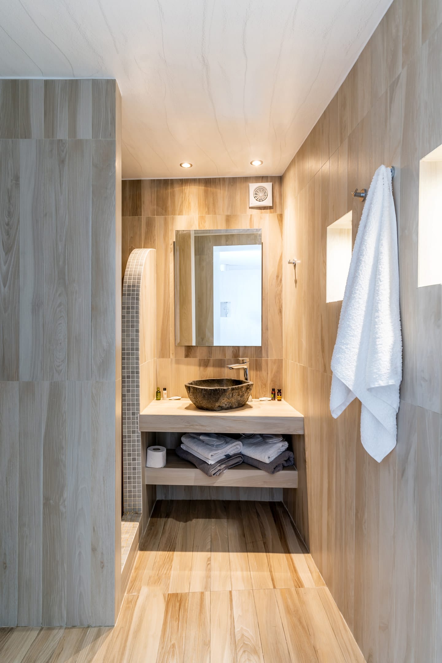 Villa Thea with Hot Tub Jacuzzi