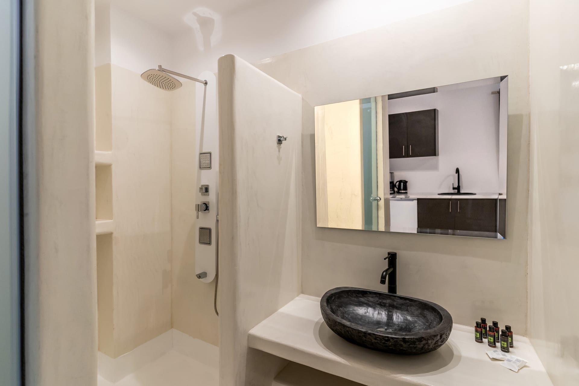 Villa Lava with Hot Tub Jacuzzi