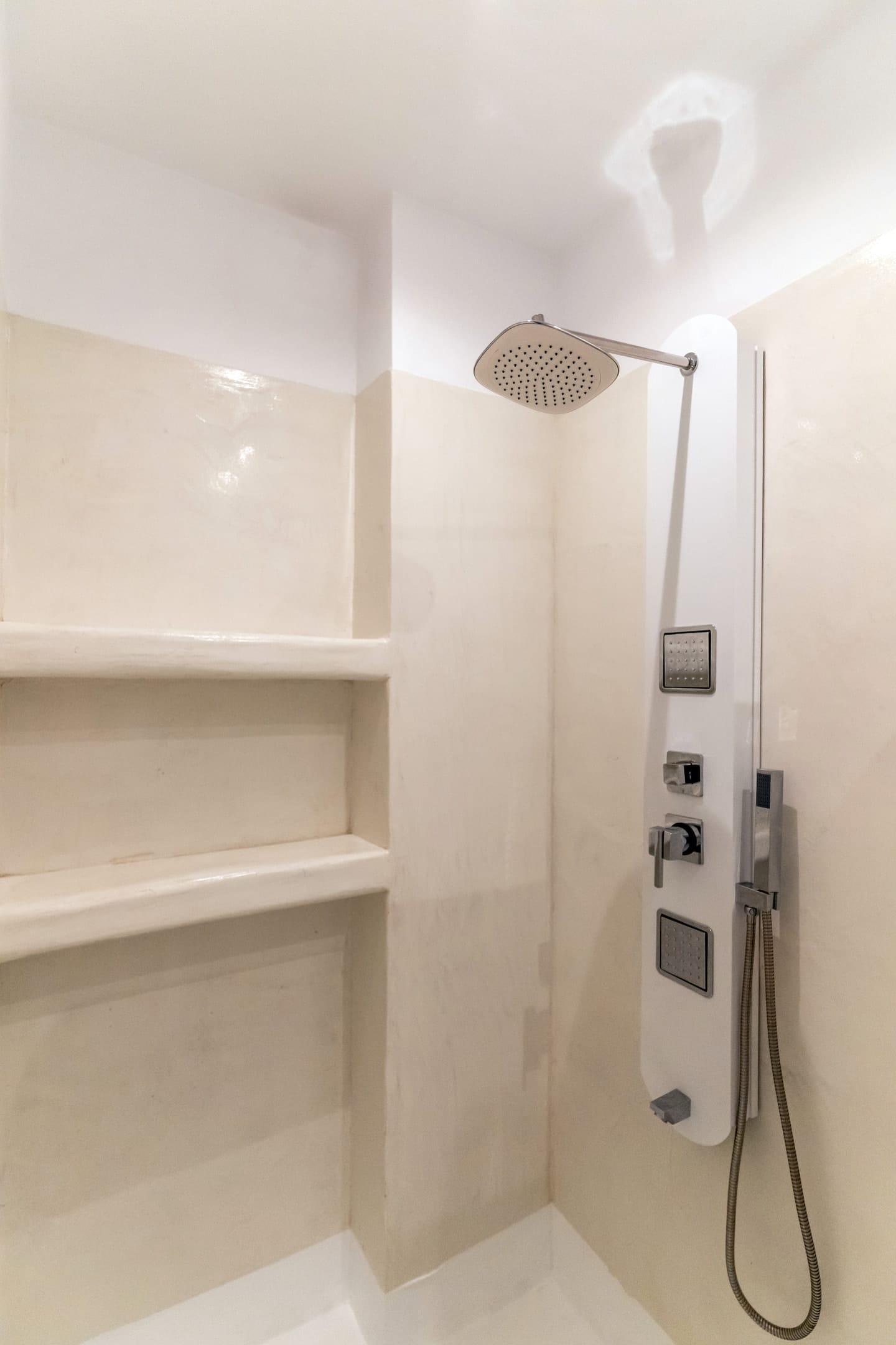 Villa Lava with Hot Tub Jacuzzi