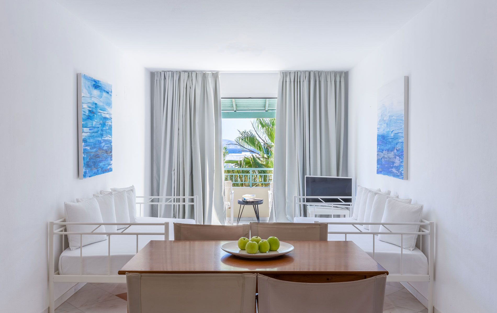 2 Bedroom Comfort Room