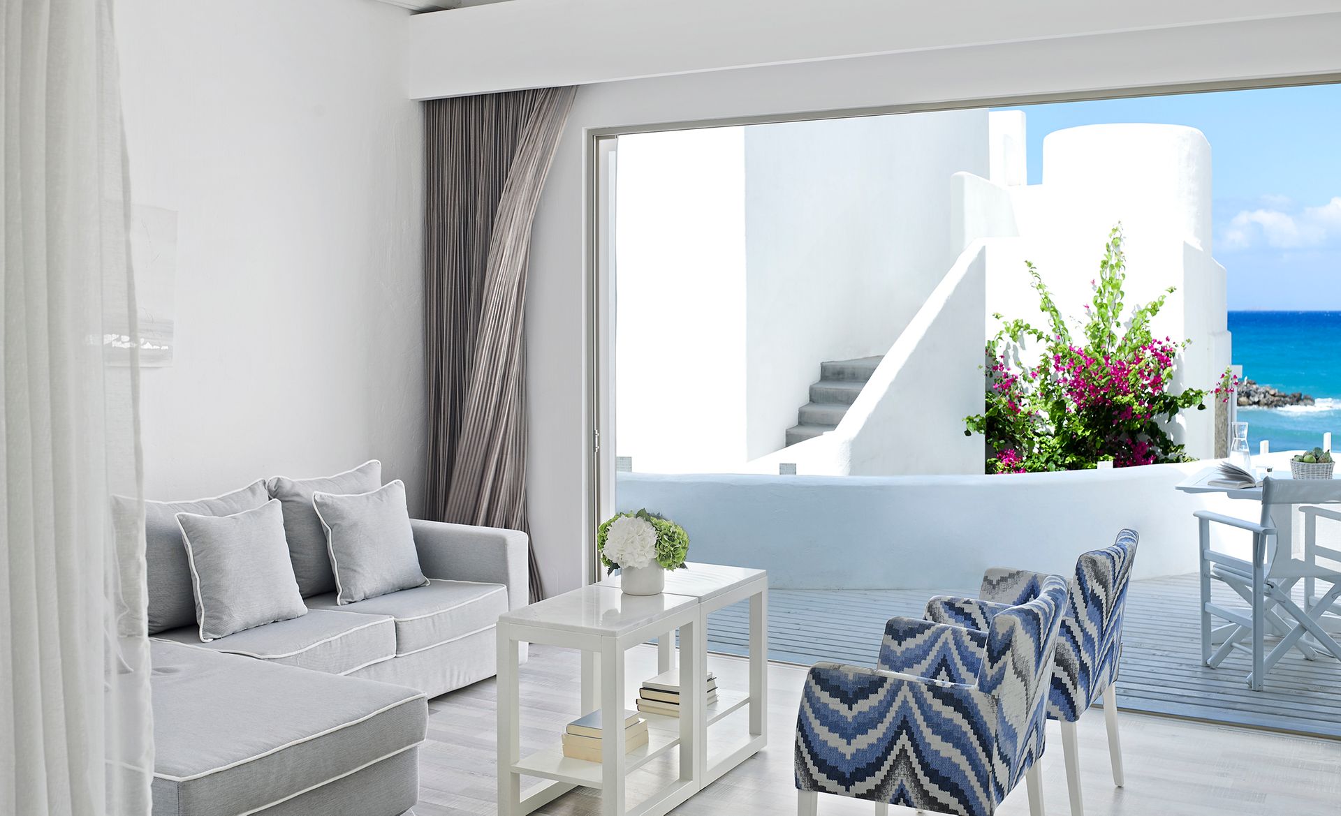 Suite Partial Sea View with Beach Cabana