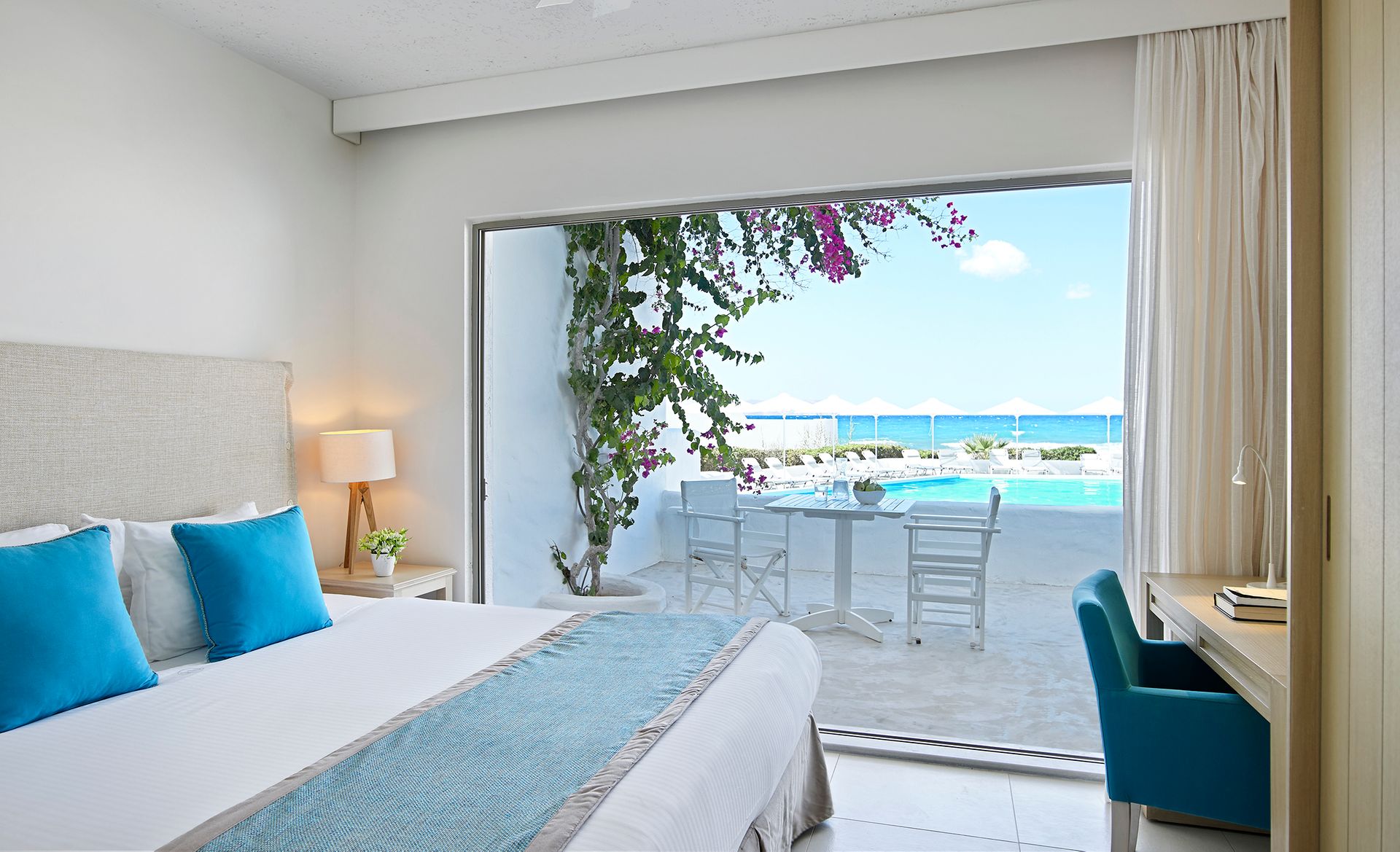 Suite Partial Sea View with Beach Cabana