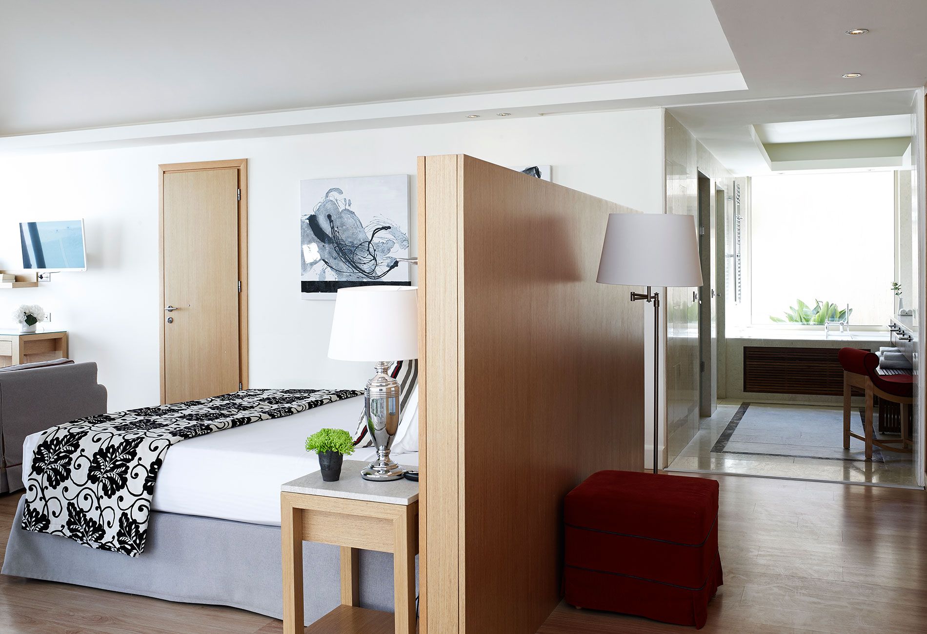 2 Bedroom Spa Suite Sea View with Private Heated pool and 2 Beach Cabanas