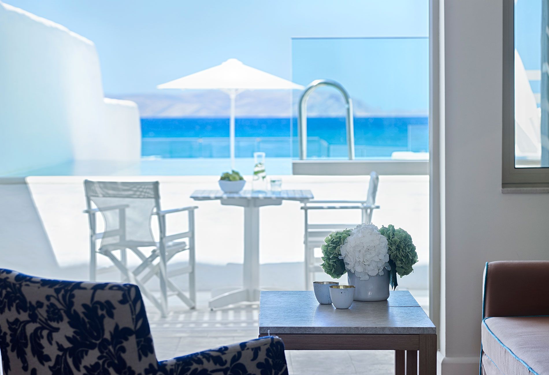 2 Bedroom Spa Suite Seafront with Private Heated Pool