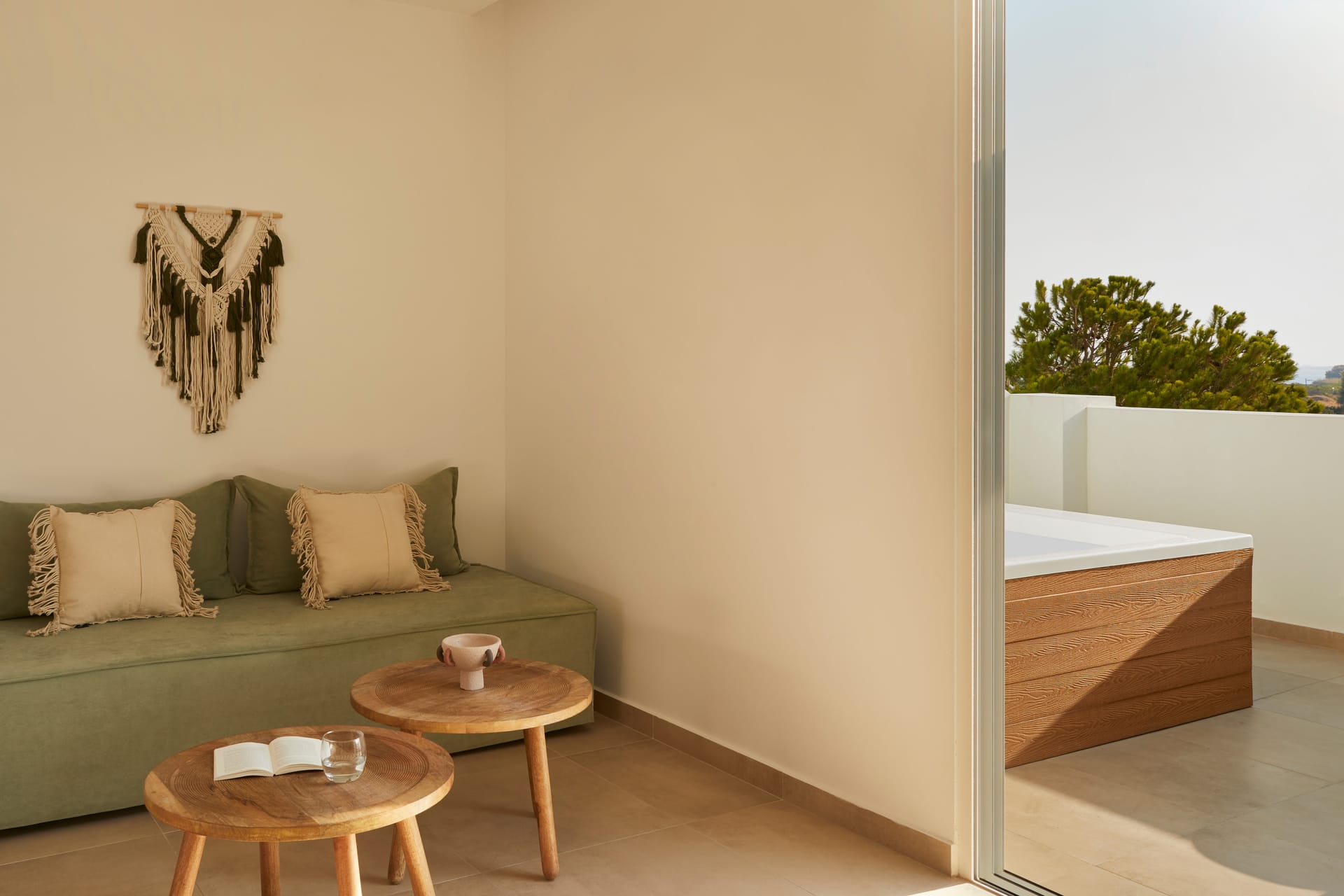 Junior Suite with open-air whirlpool