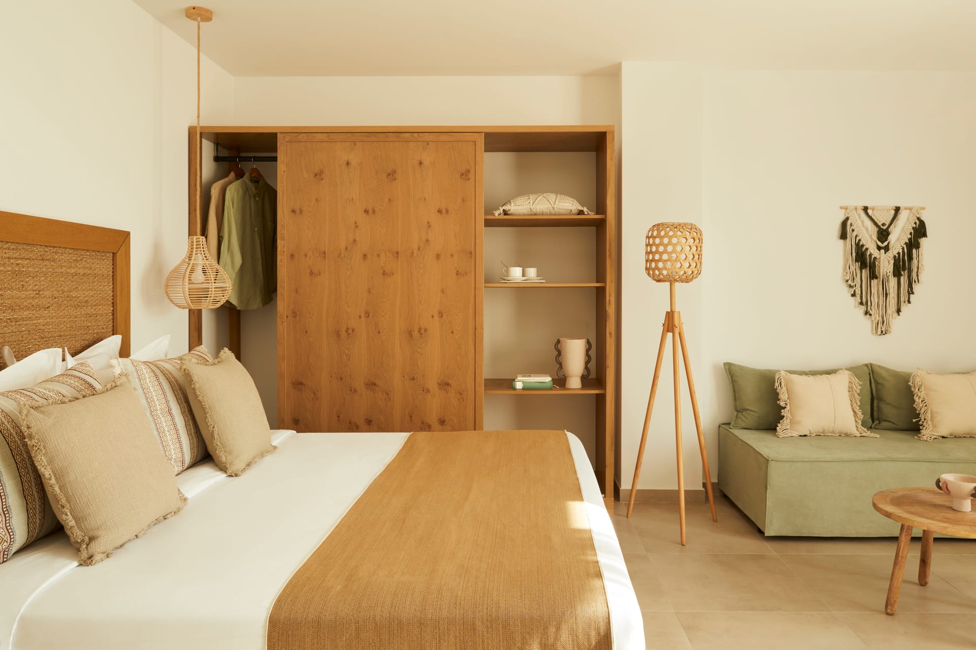 Junior Suite with open-air whirlpool