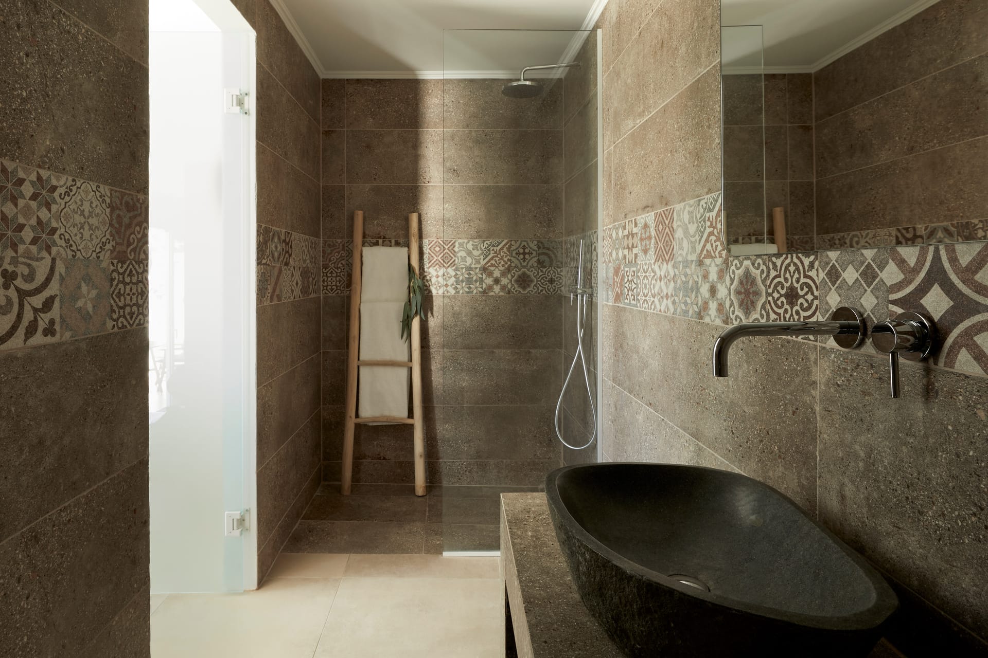 Junior Suite with open-air whirlpool