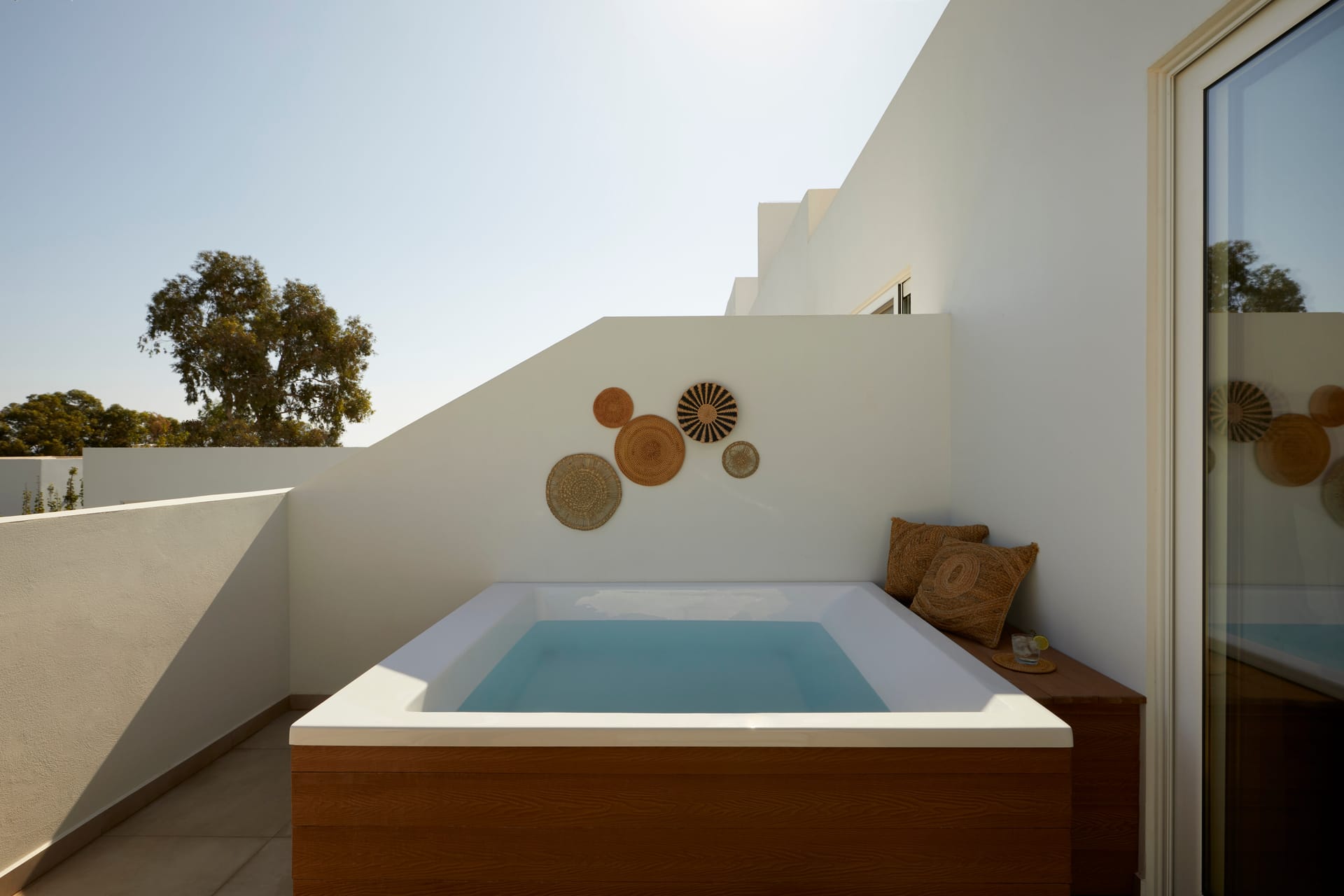 Junior Suite with open-air whirlpool