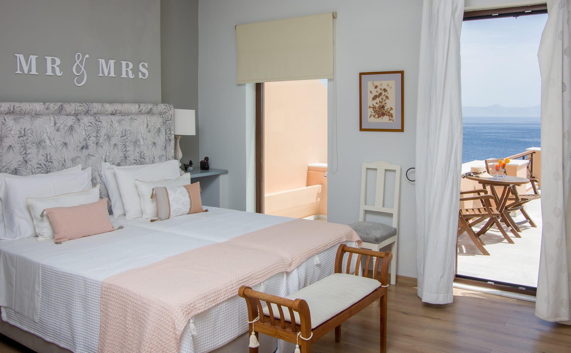 Mr and Mrs Junior Suite sea view with magnificent Terrace