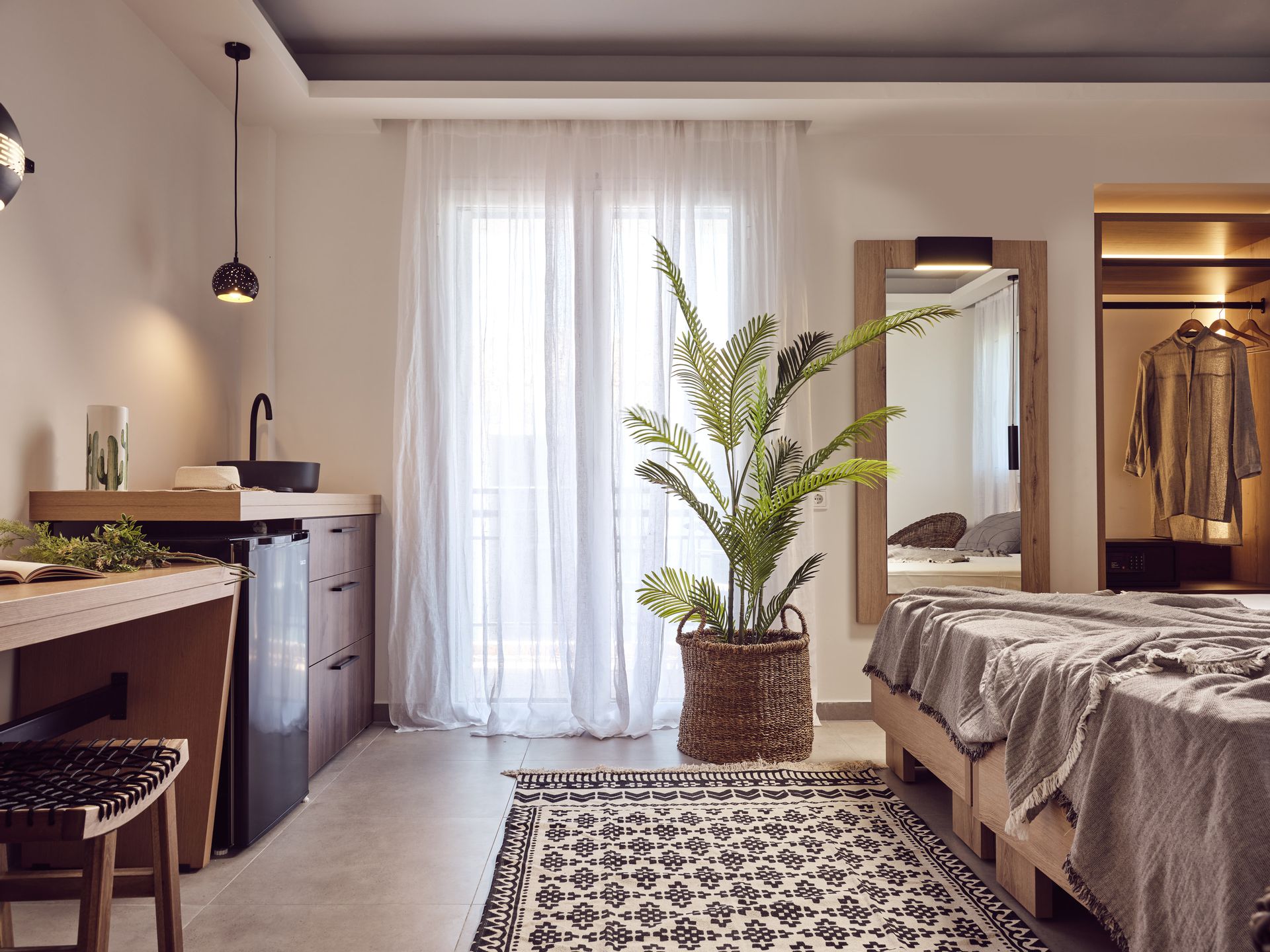 Deluxe Pool View Studio