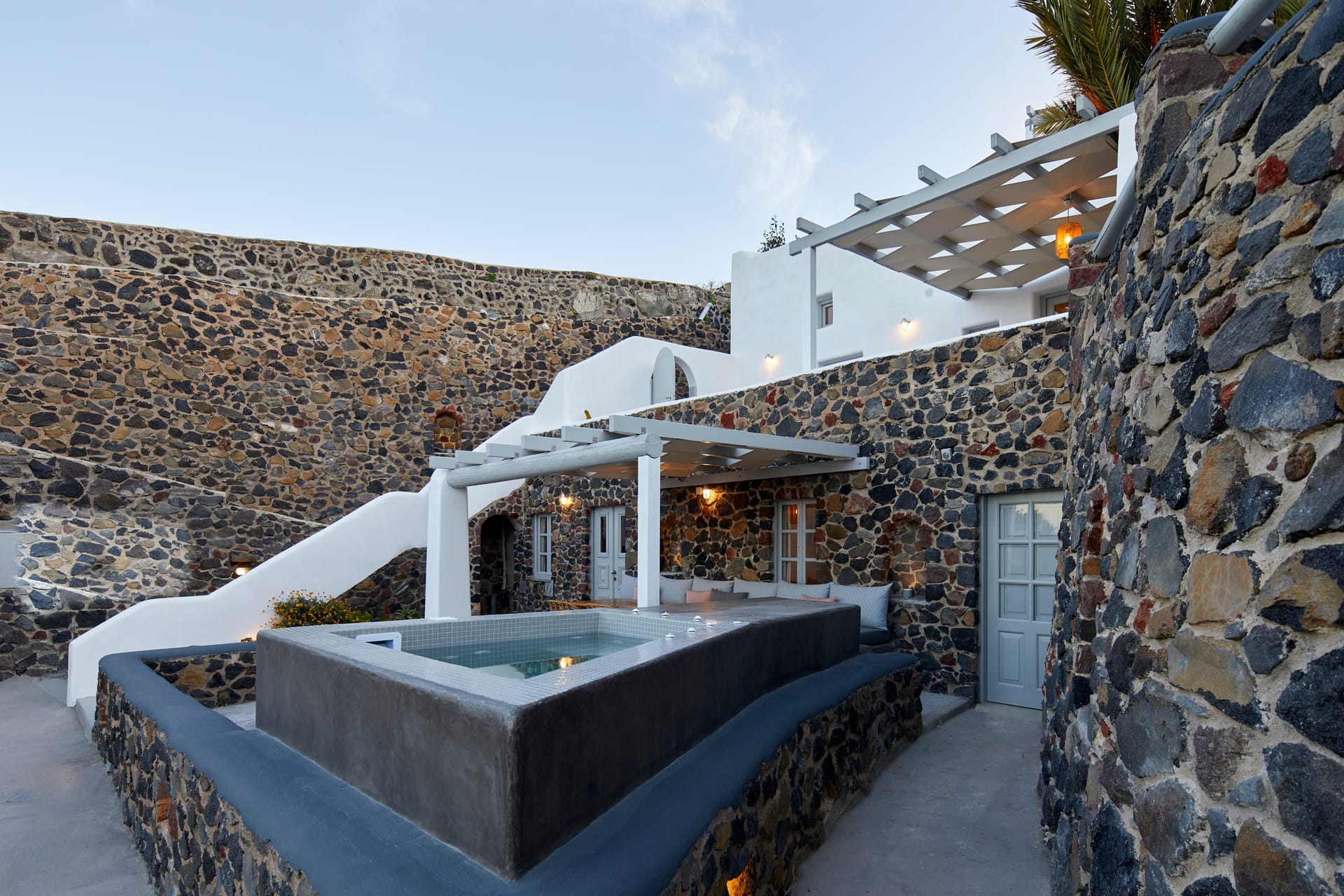 El Verano Suites | Superior Villa with Hot Tub (Lavanda)