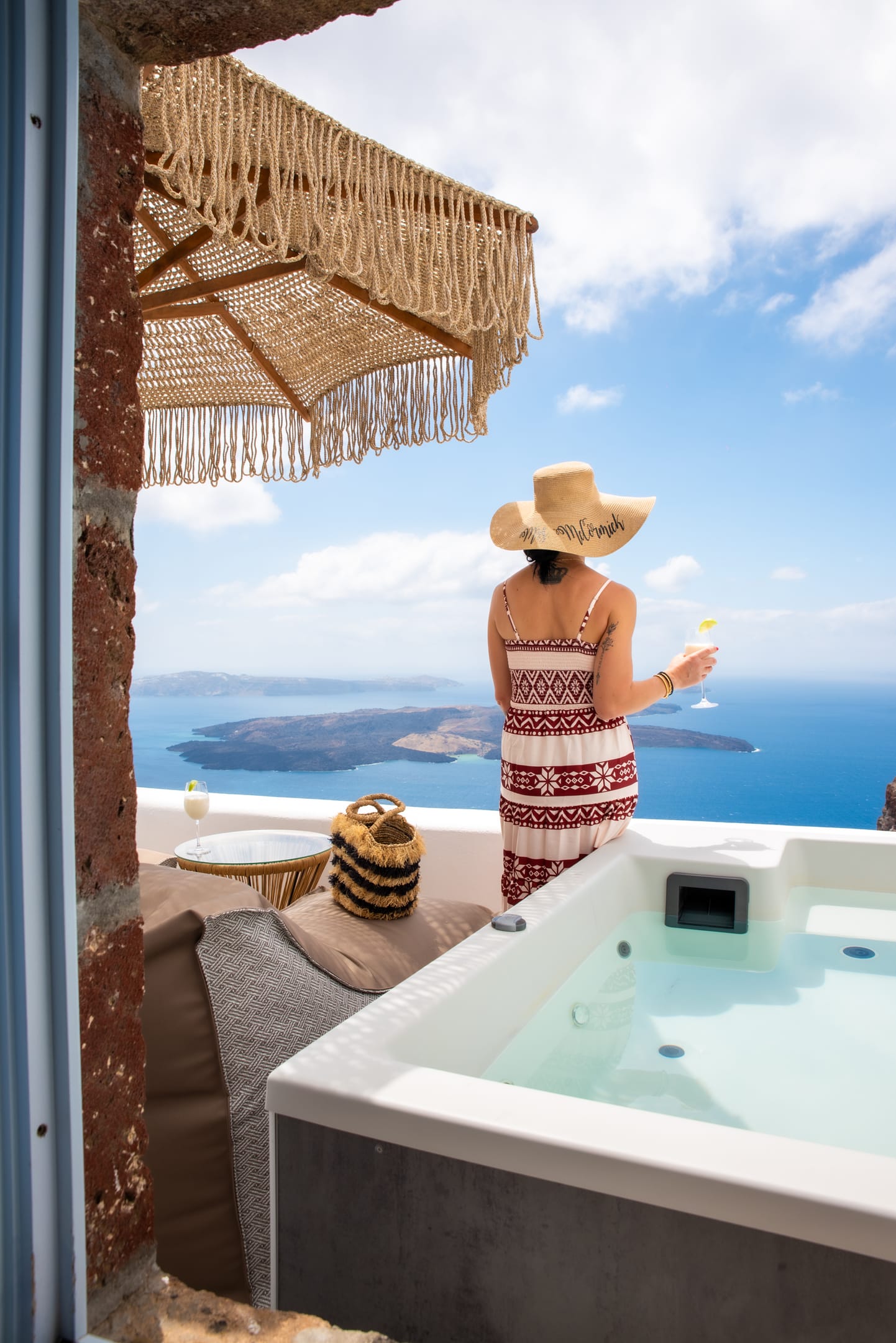 El Verano Sunset | Suite with Outdoor Jacuzzi Caldera View