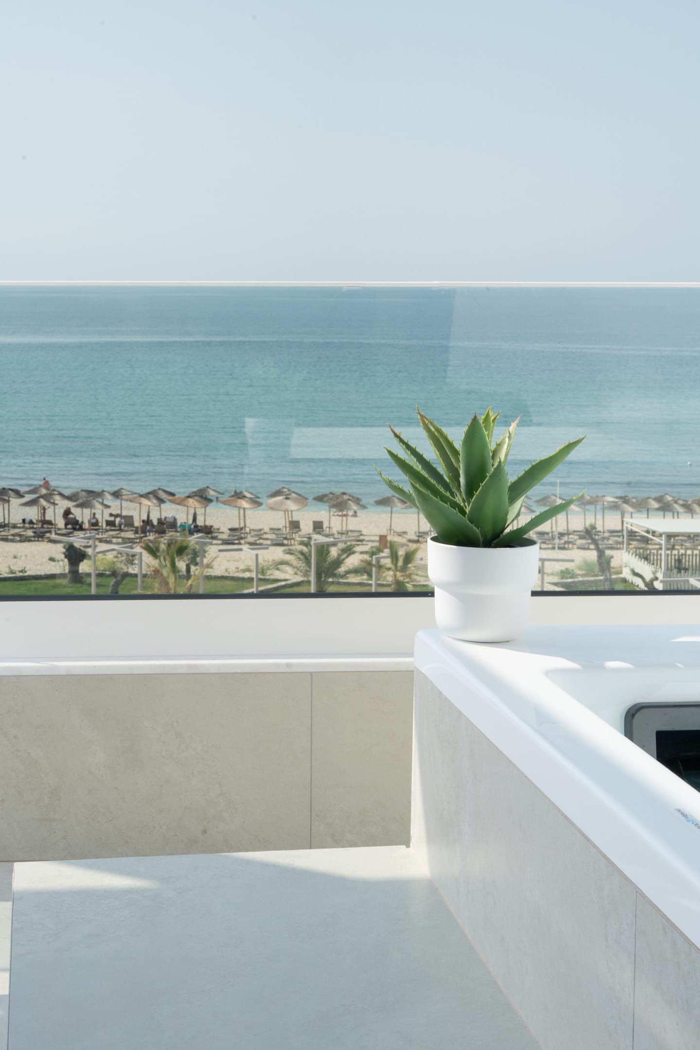 Deluxe room with balcony and outdoor jacuzzi